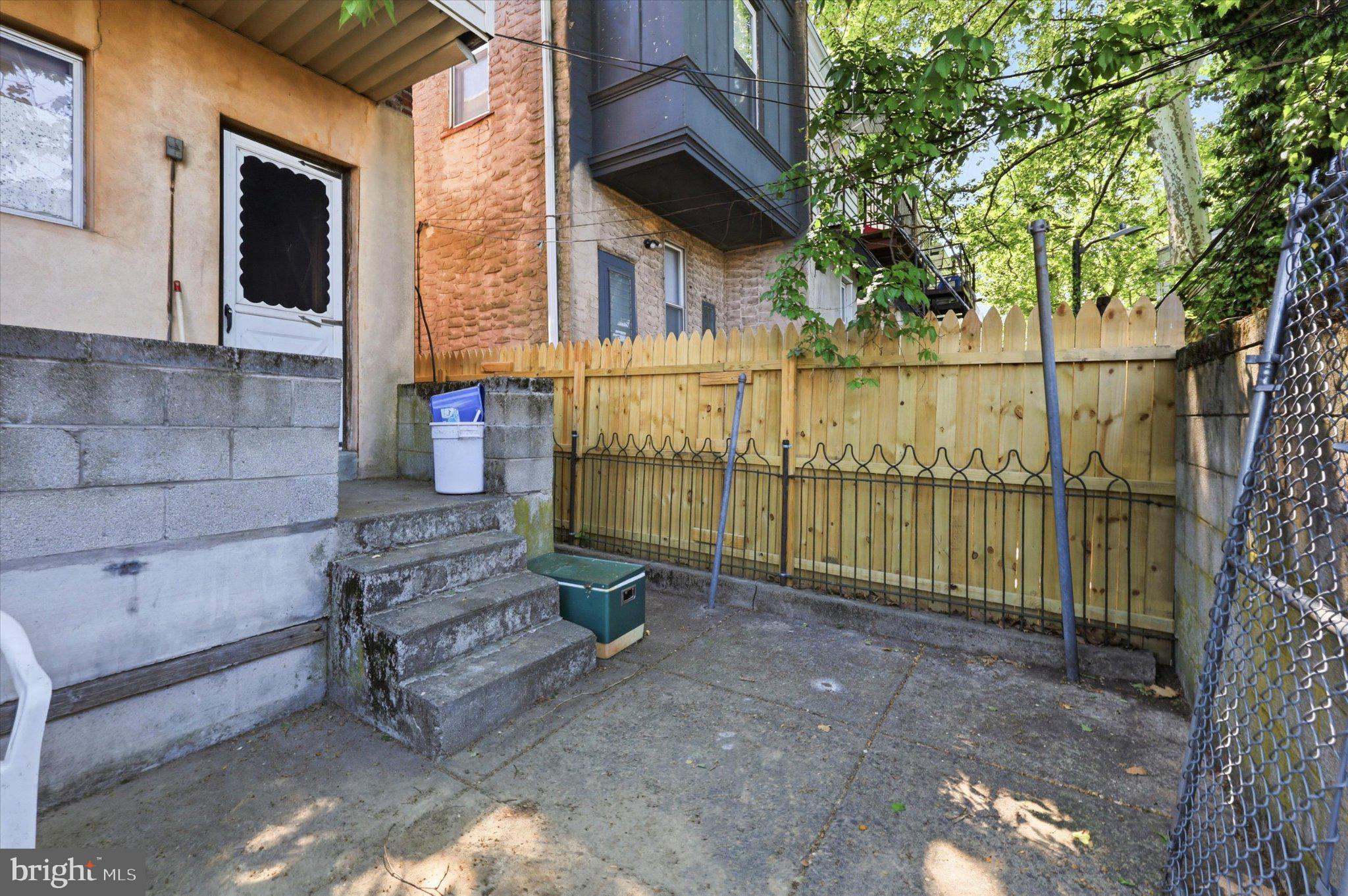 OVERBROOK - Commercial Sale