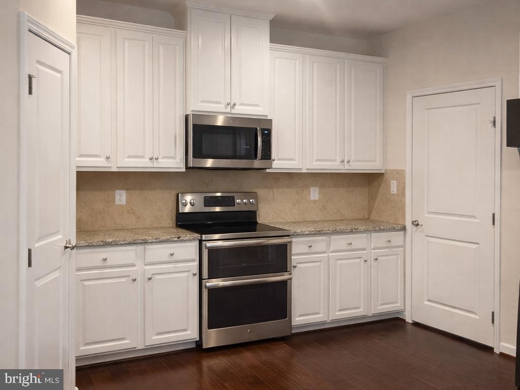 FALLSTON COMMONS - Residential