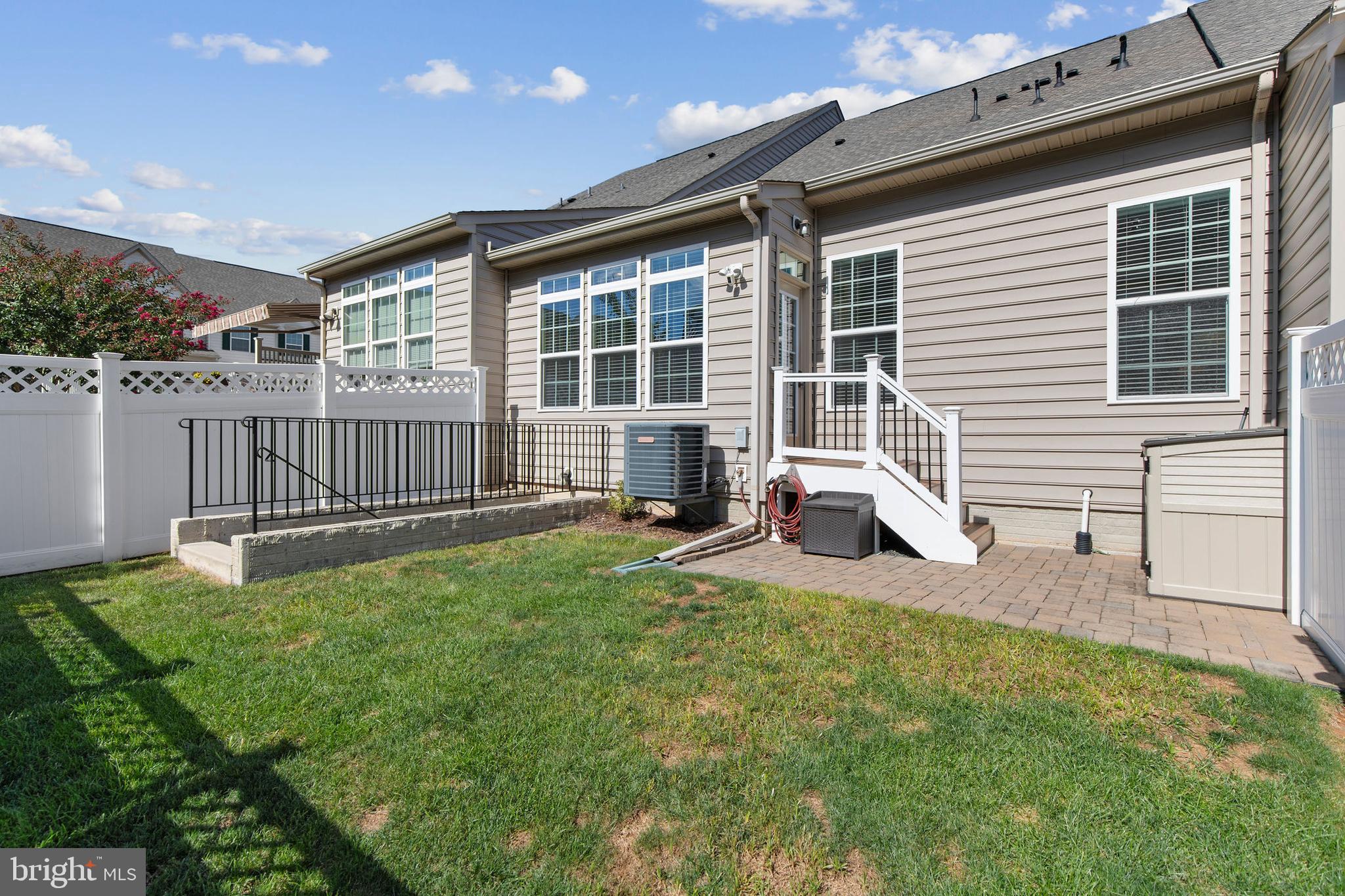 FALLSTON COMMONS - Residential