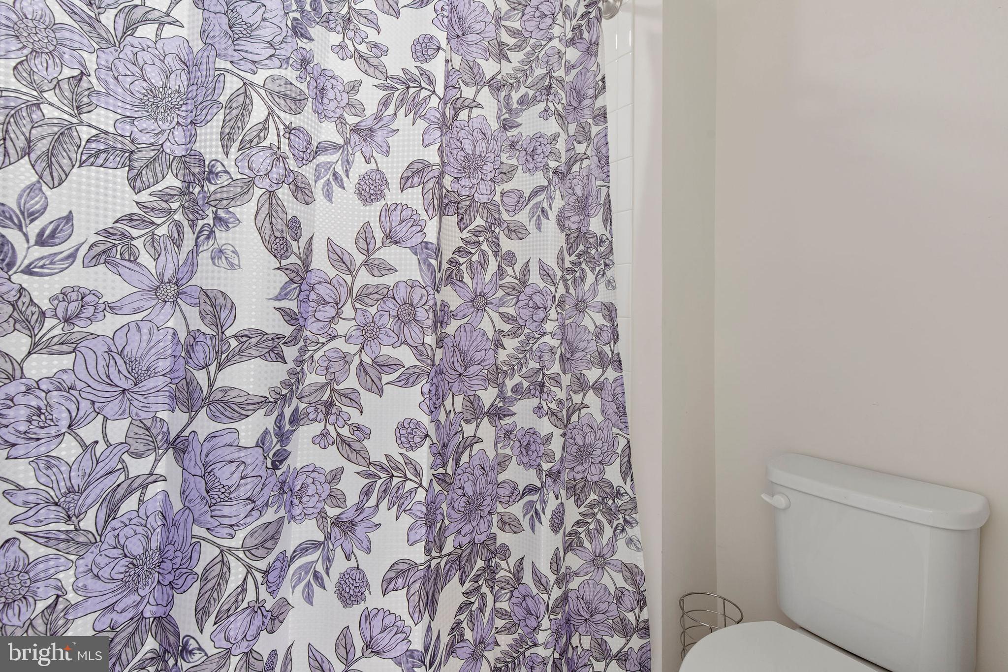 FALLSTON COMMONS - Residential