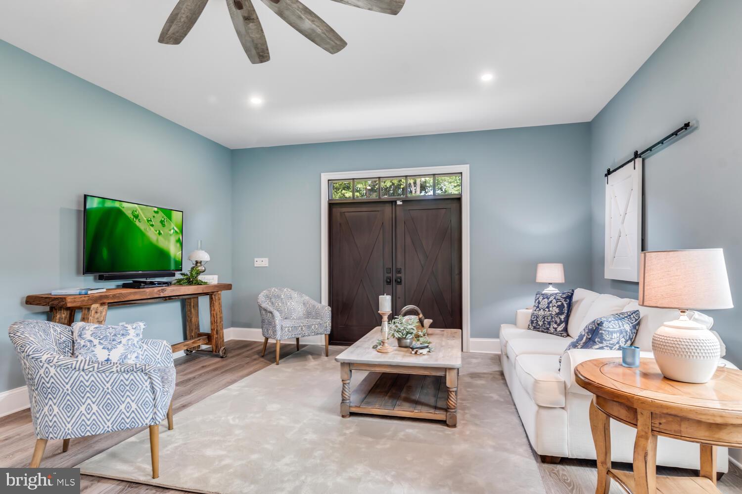 EASTON - Residential