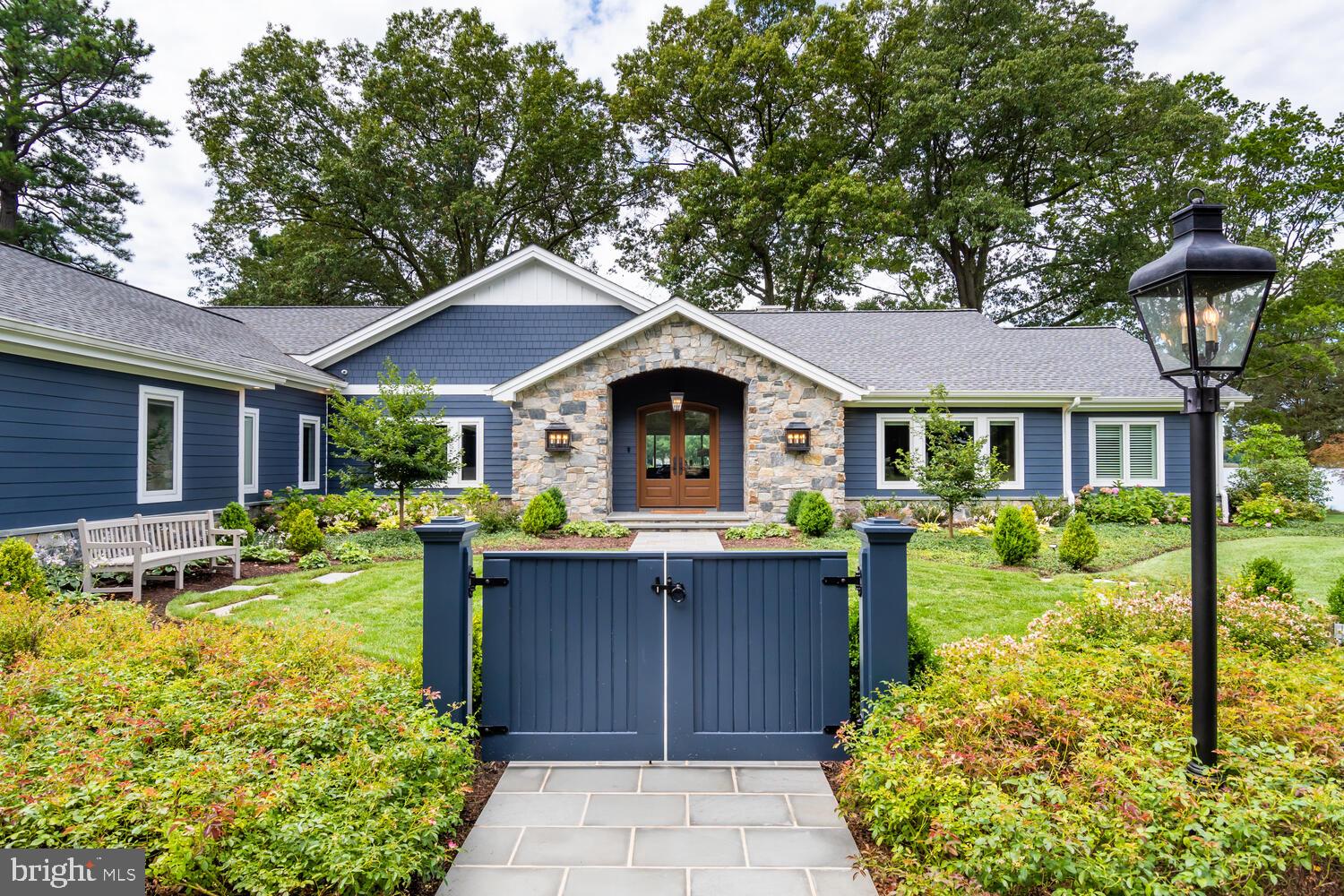 EASTON - Residential