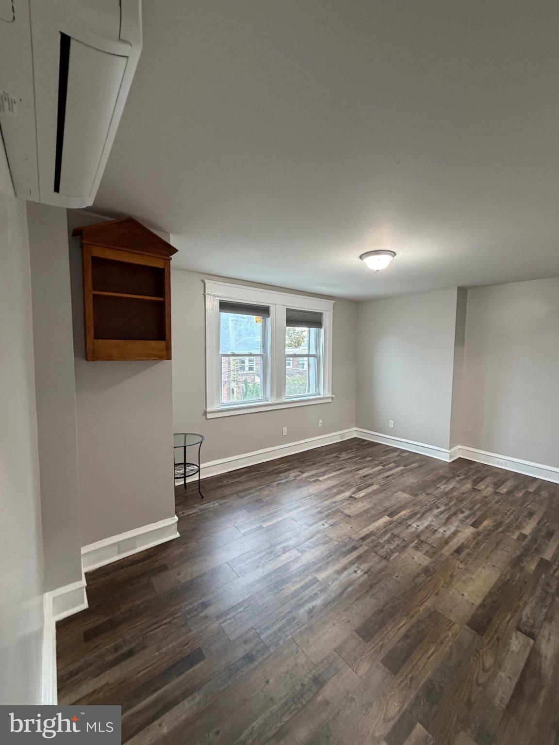610 W LANCASTER AVENUE
