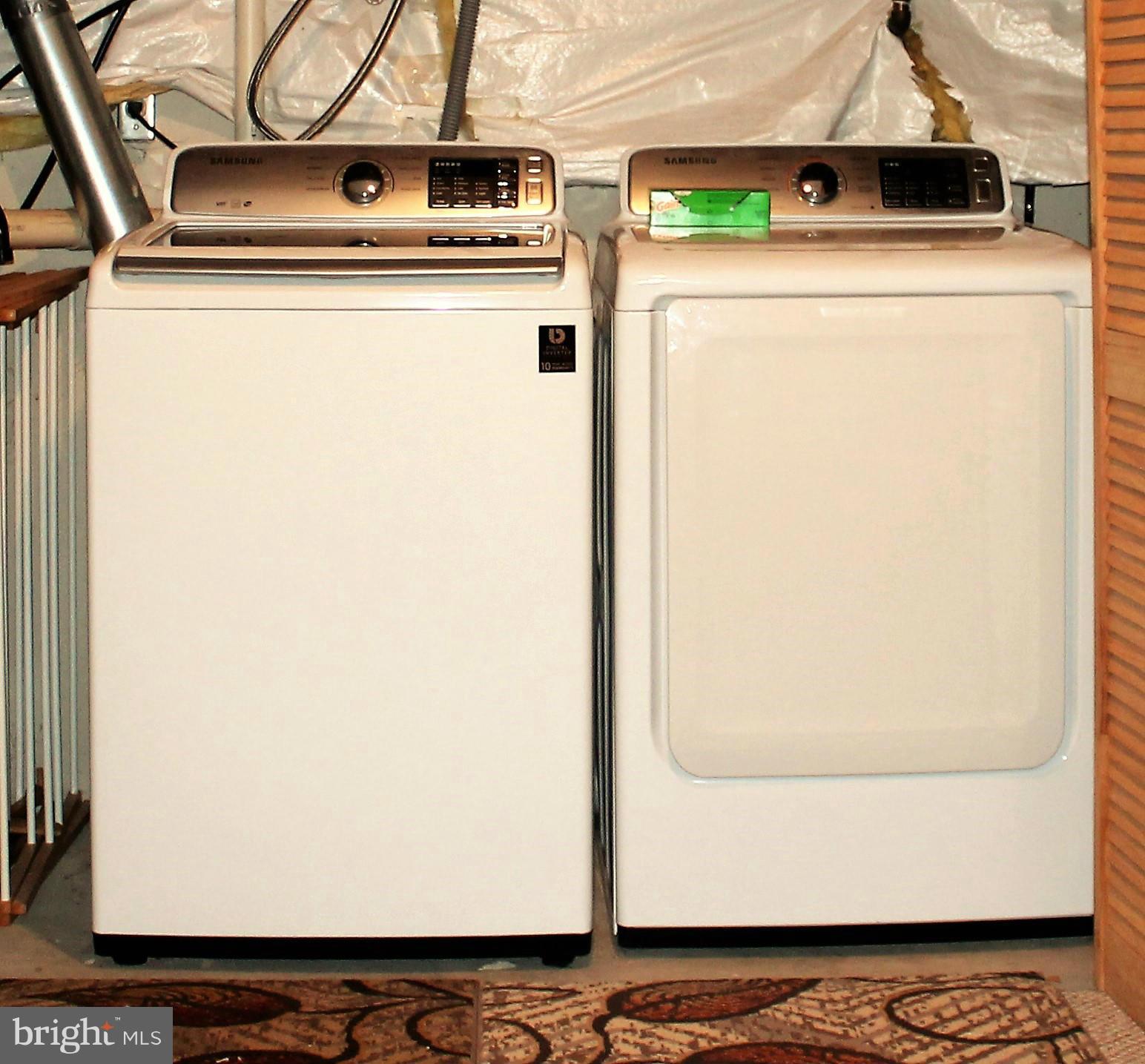 LEXINGTON COURT - Residential