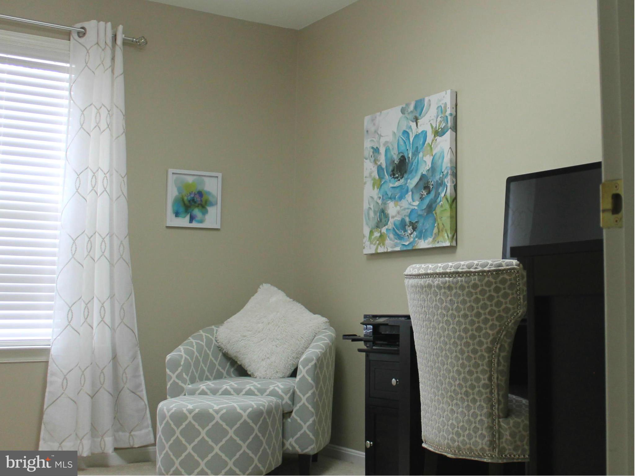 LEXINGTON COURT - Residential