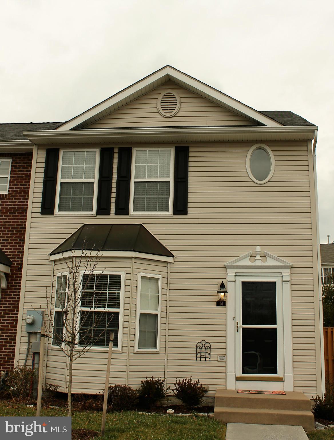 LEXINGTON COURT - Residential