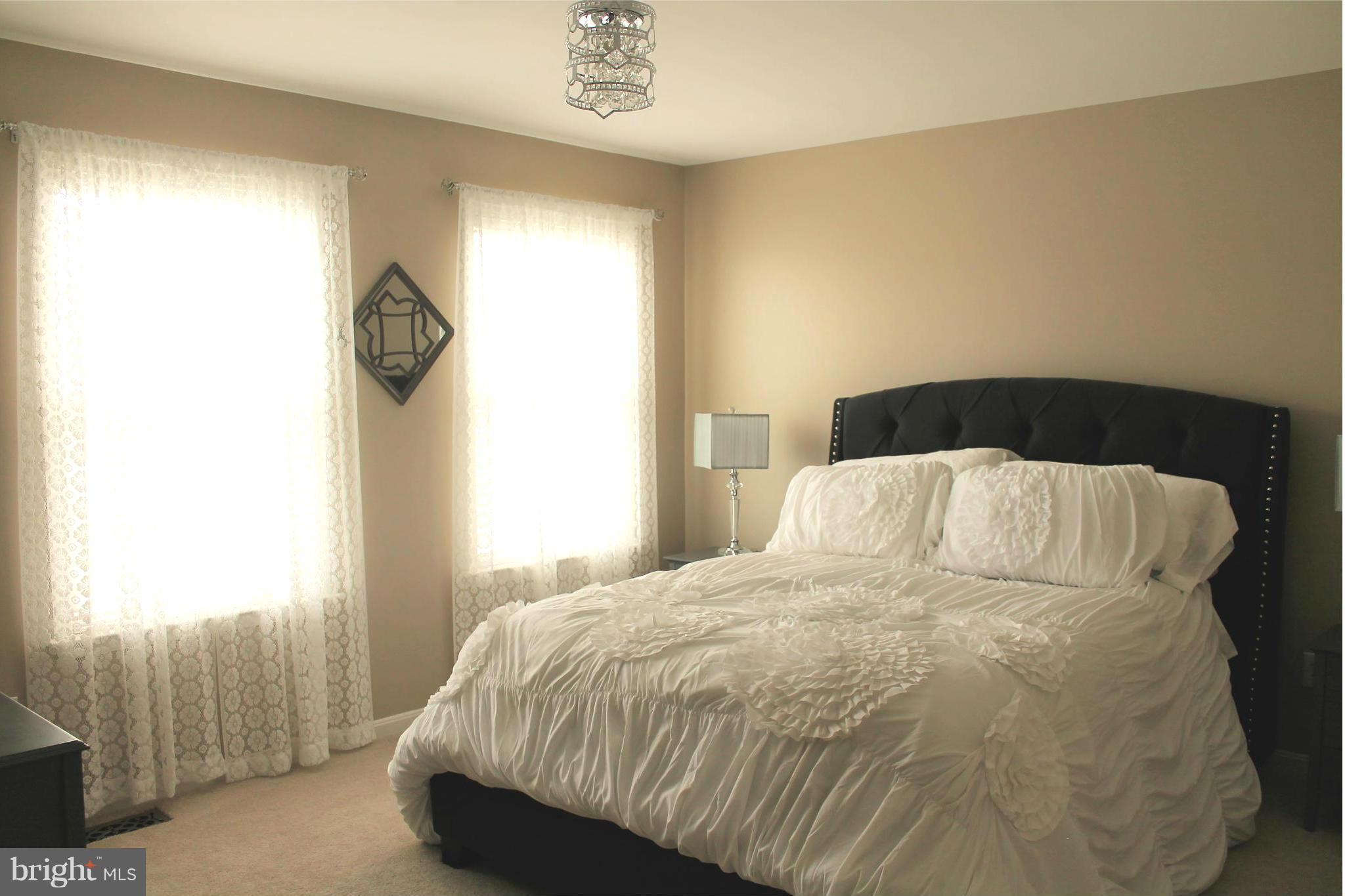 LEXINGTON COURT - Residential