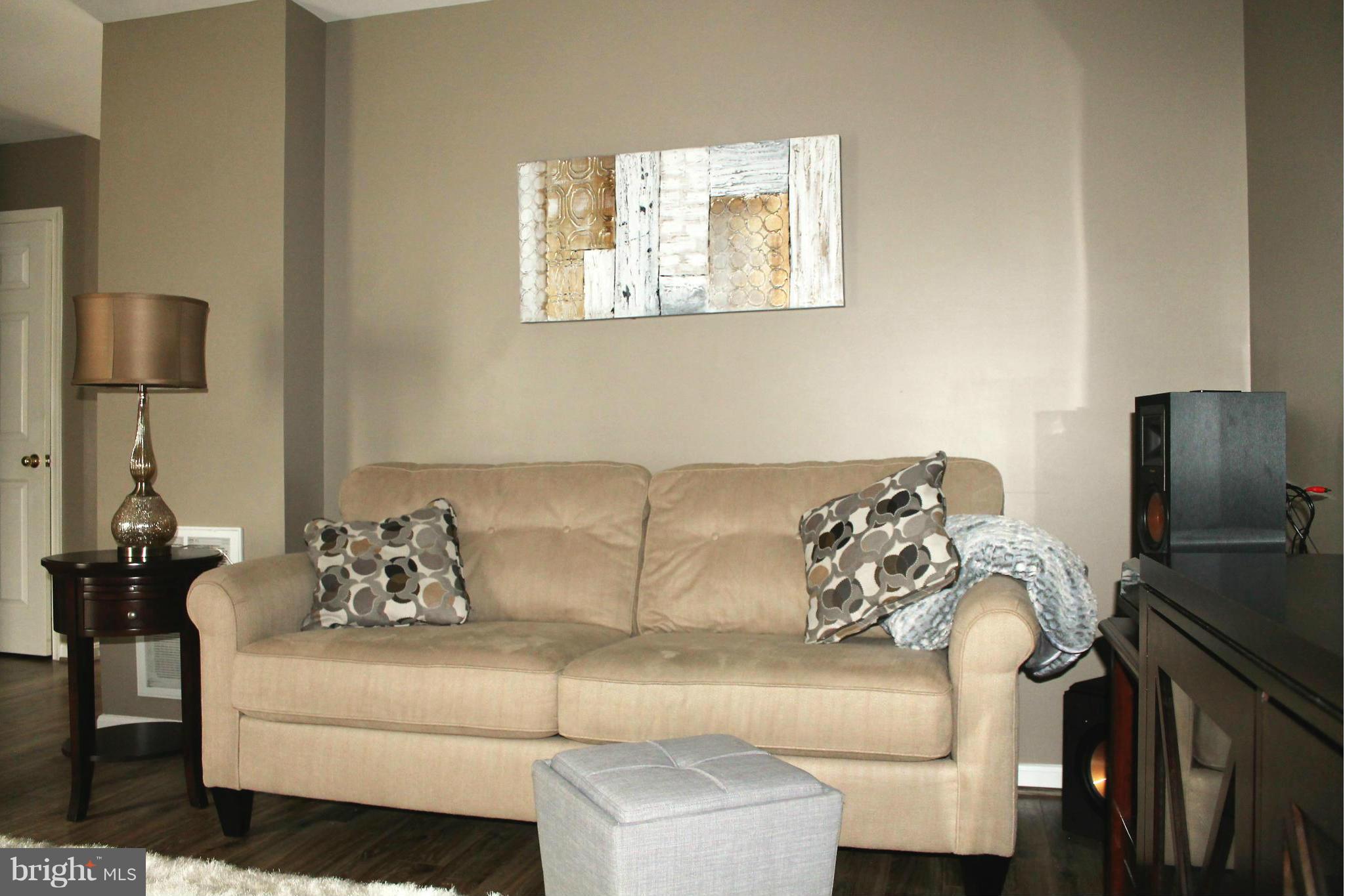 LEXINGTON COURT - Residential