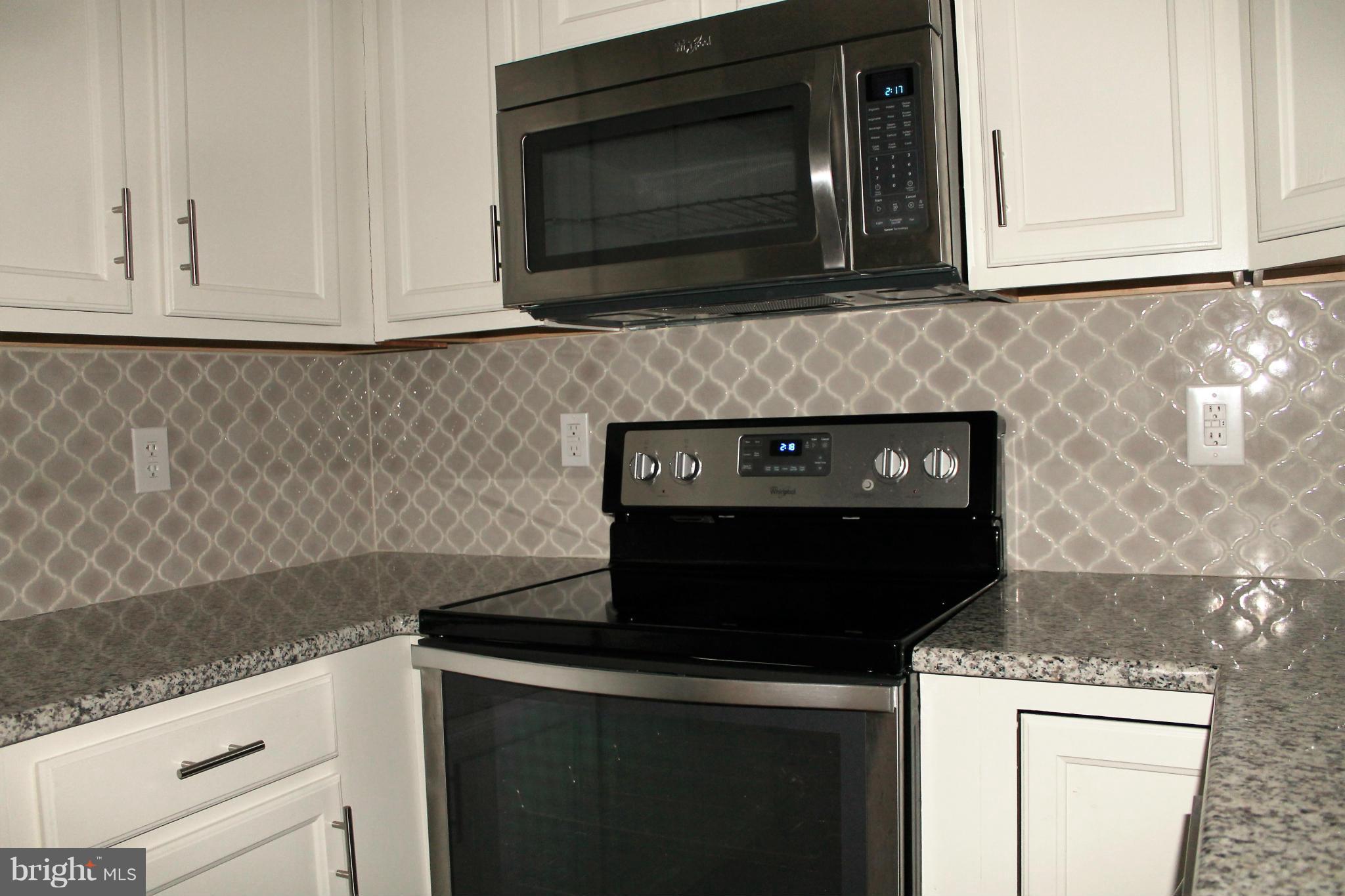 LEXINGTON COURT - Residential