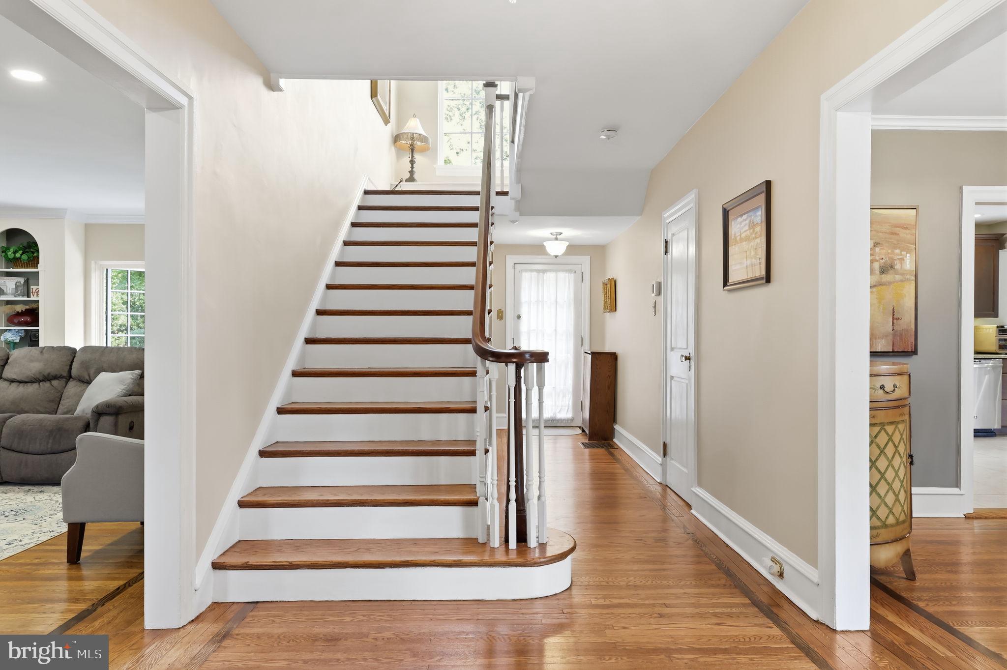 719 WINDING ROAD