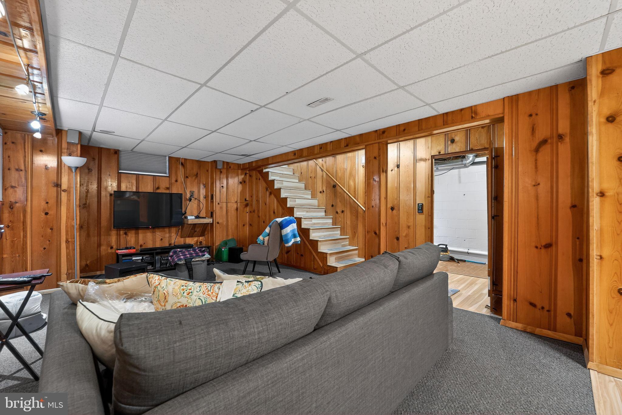 PINE GROVE HOMES - Residential