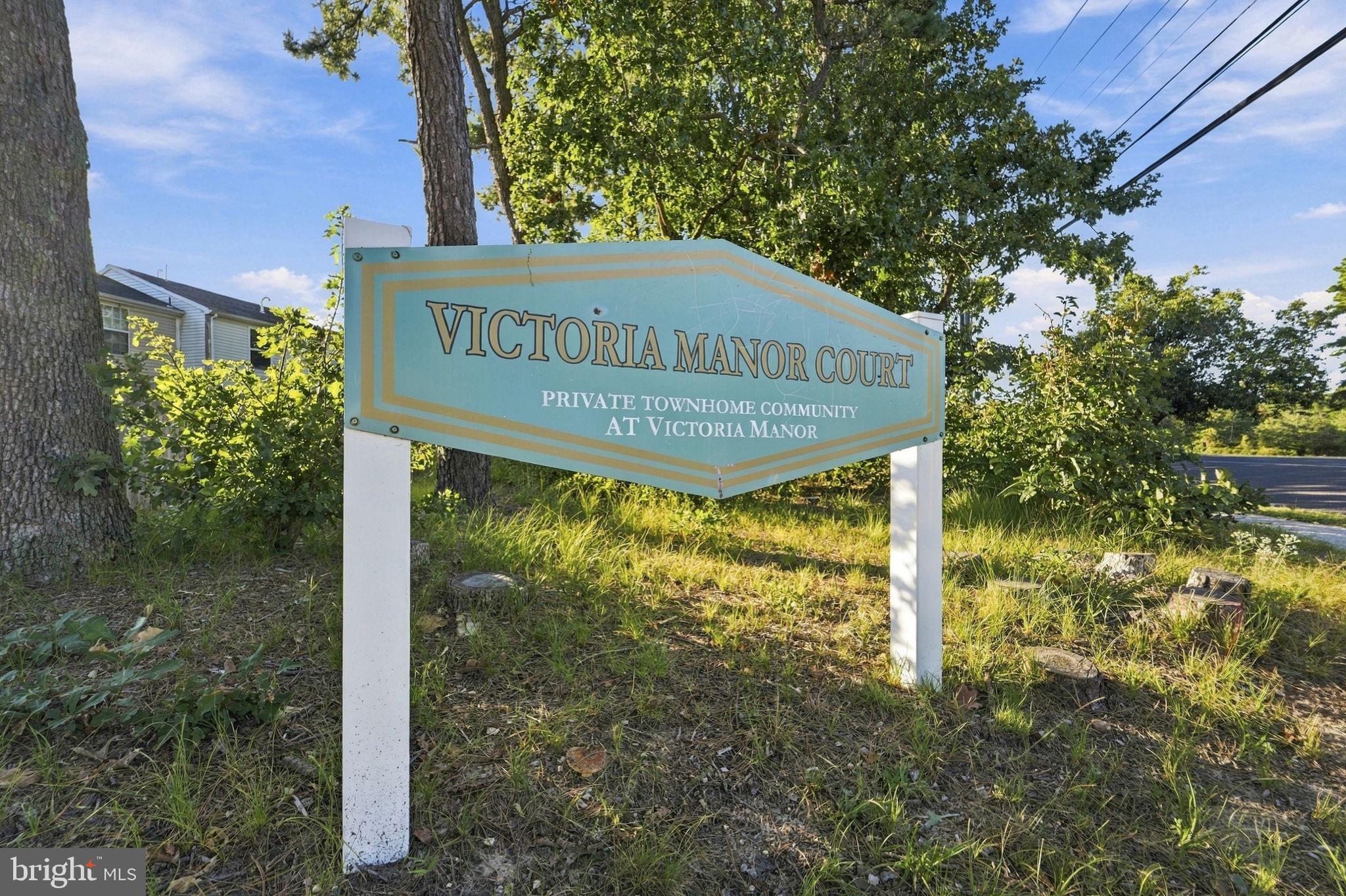 8 VICTORIA MANOR COURT