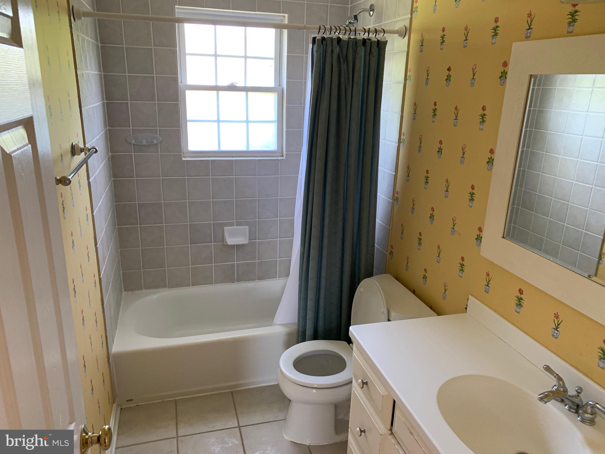 LEE HEIGHTS - Residential Lease