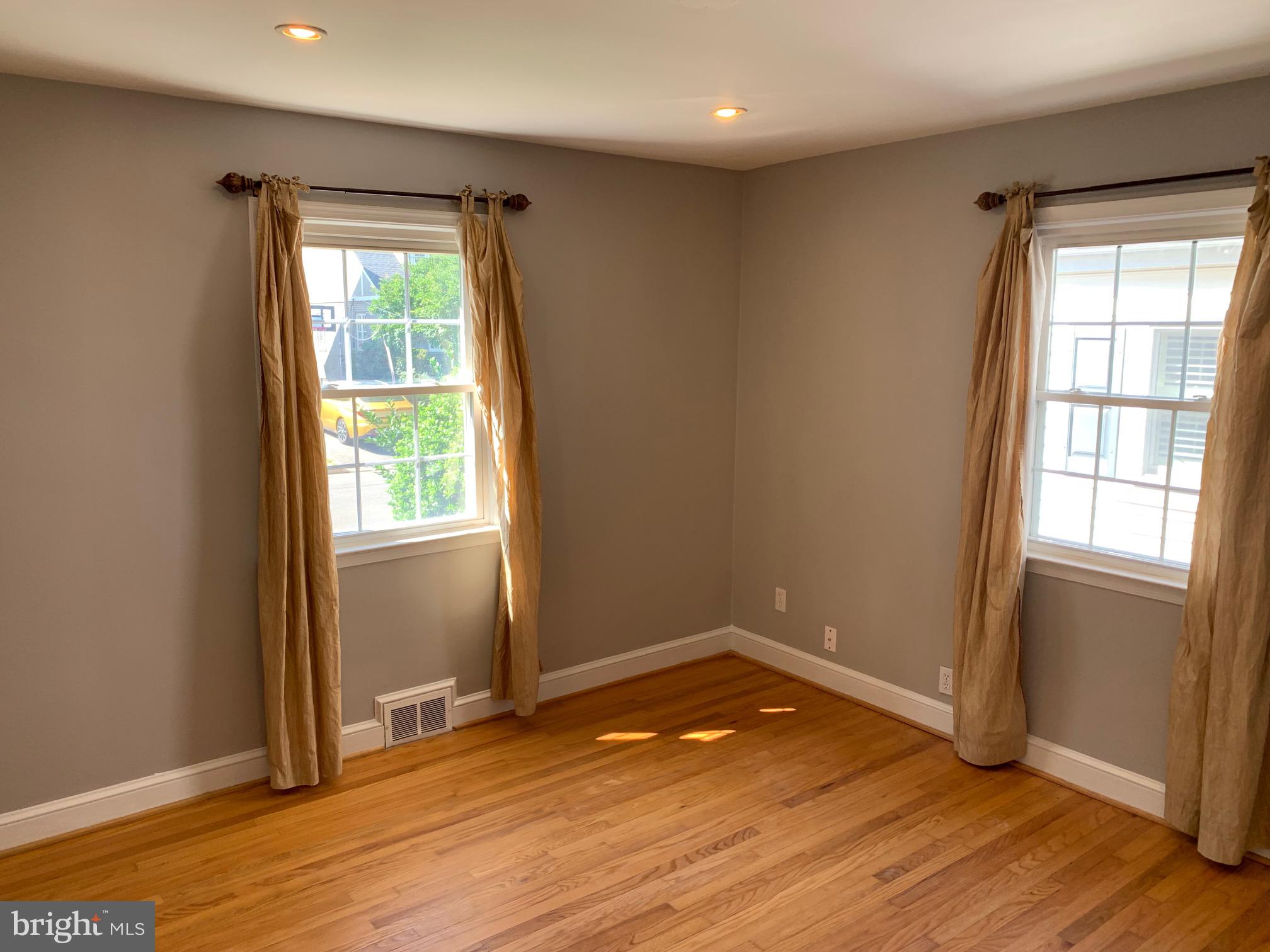 LEE HEIGHTS - Residential Lease