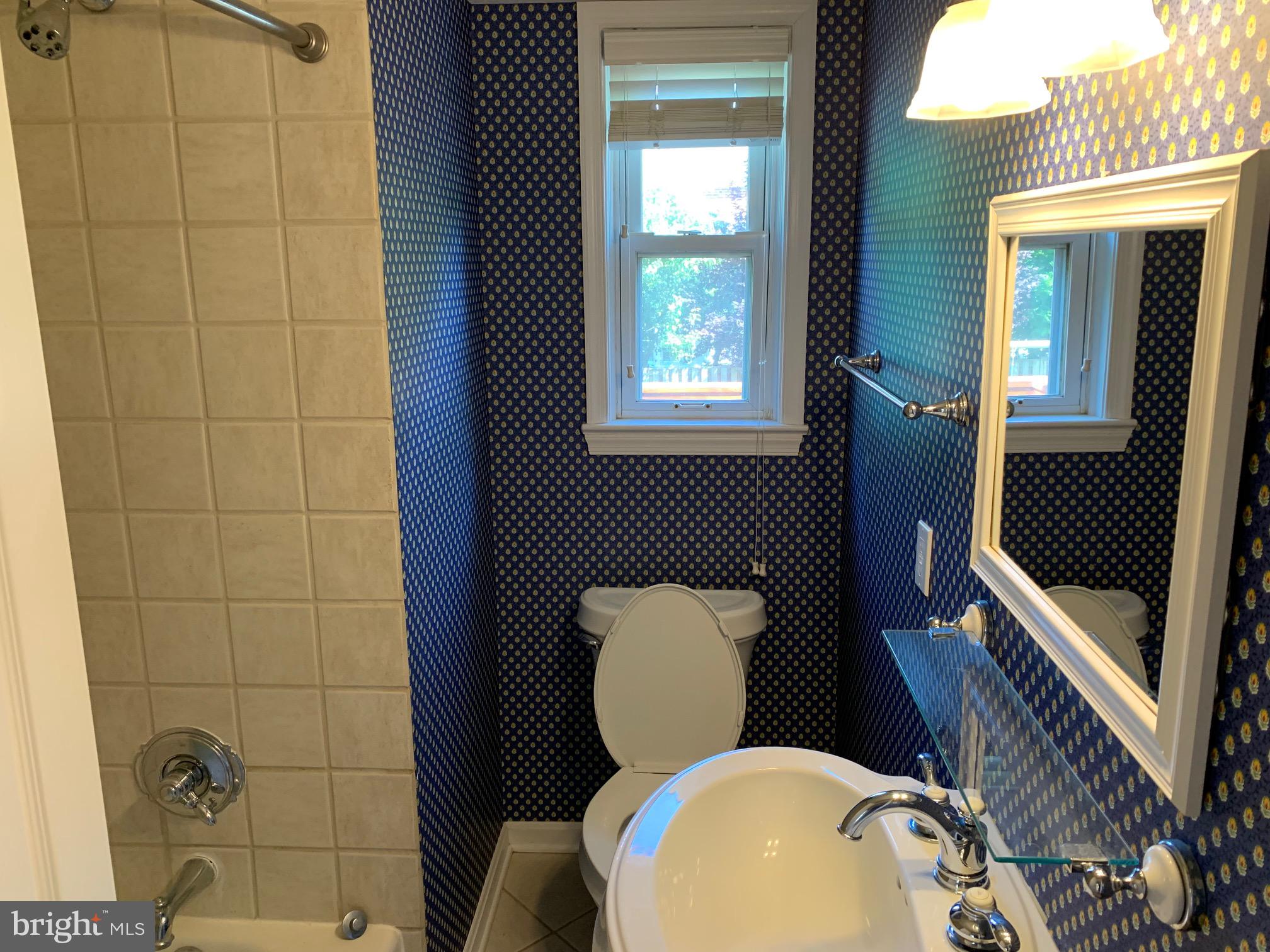 LEE HEIGHTS - Residential Lease