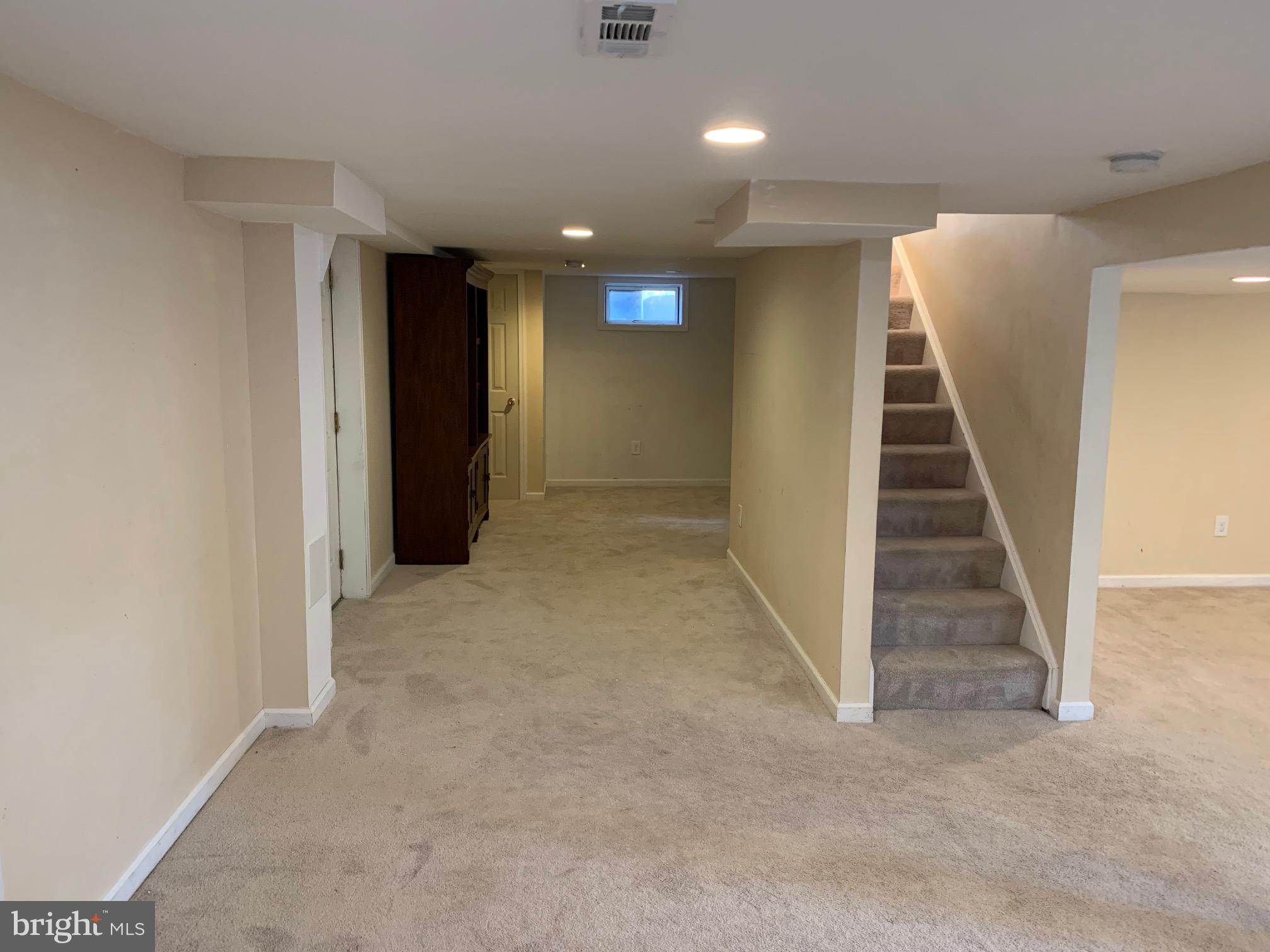 LEE HEIGHTS - Residential Lease