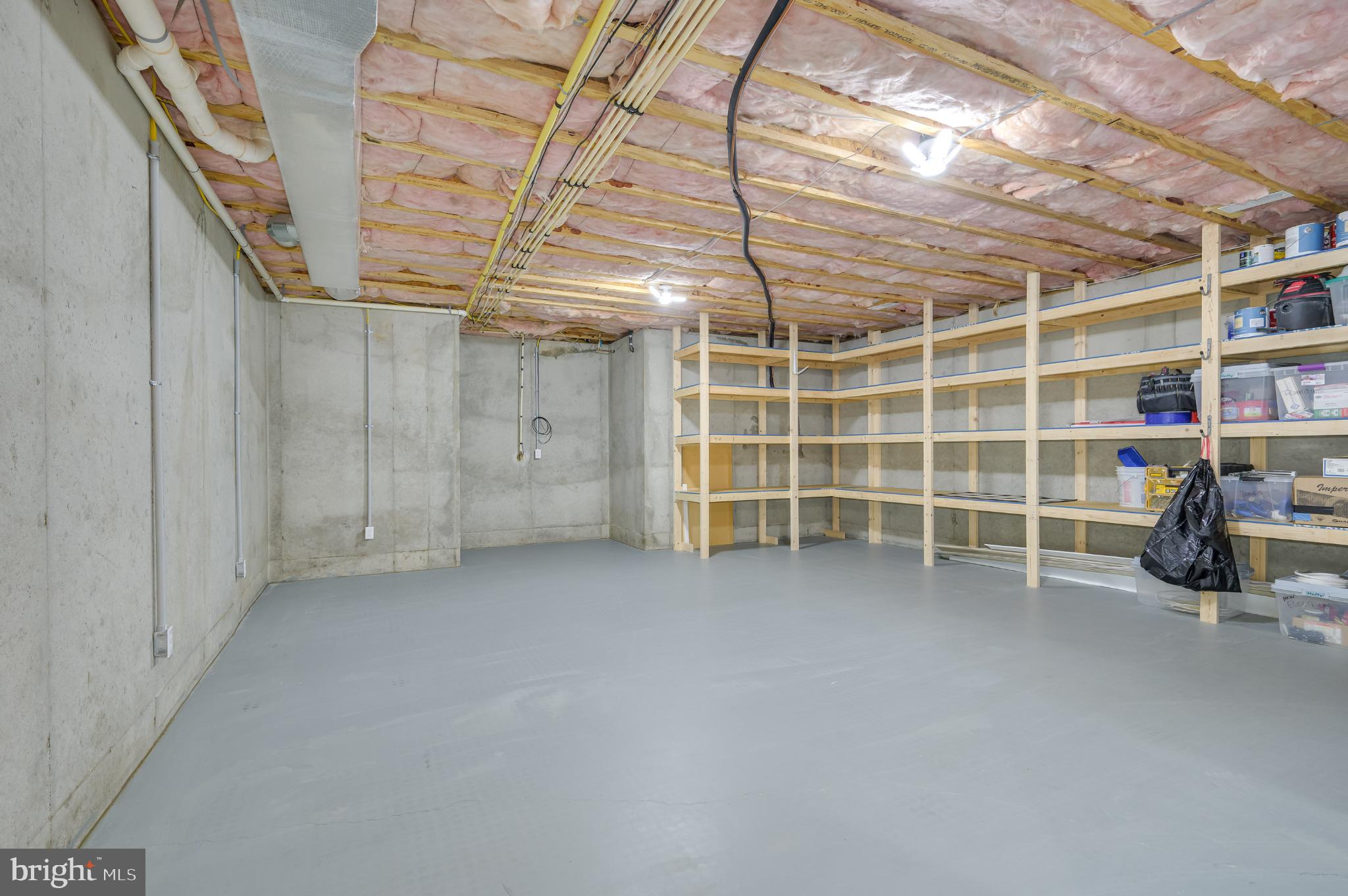 HOLLIS MANOR - Residential