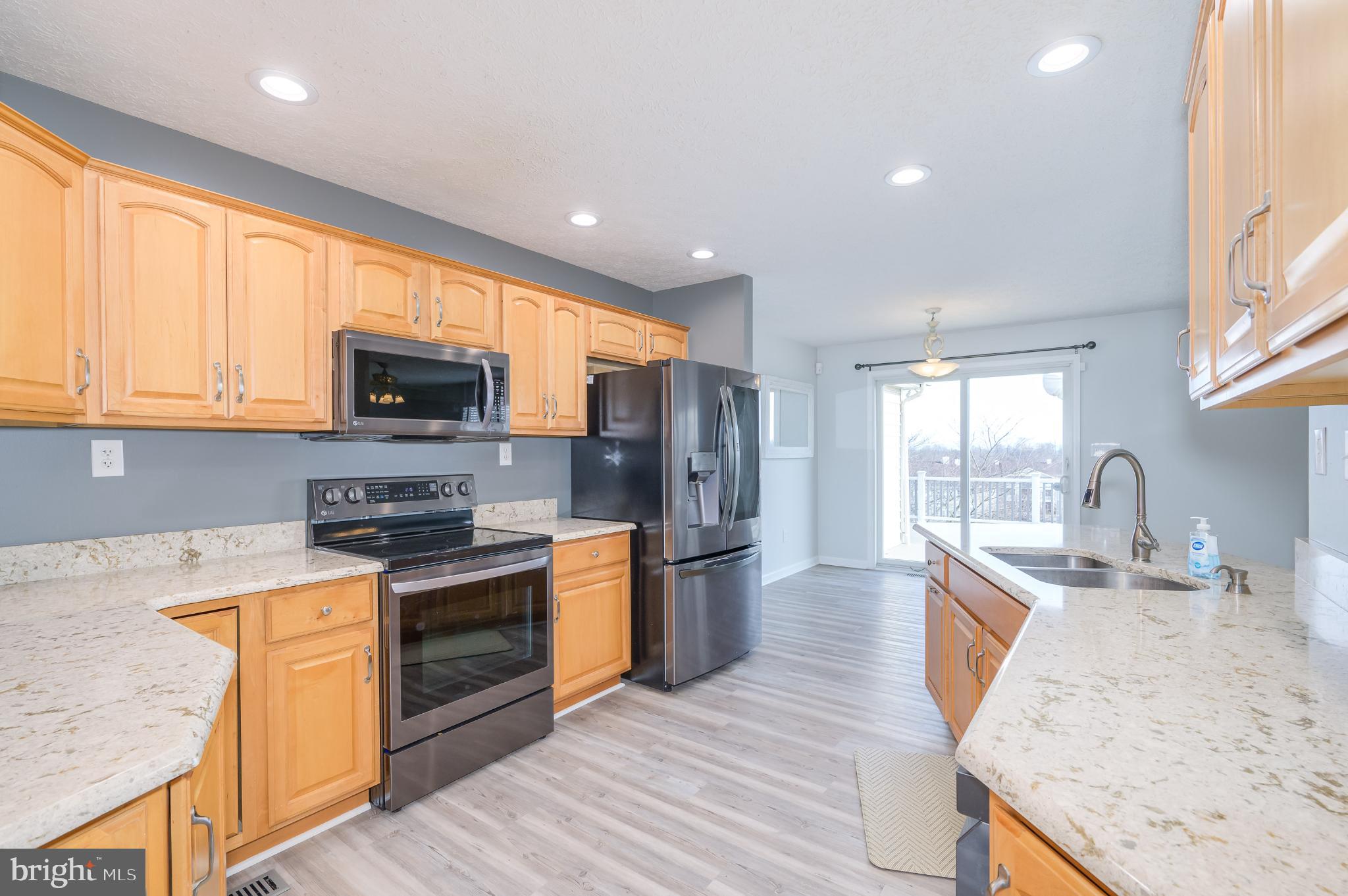 HOLLIS MANOR - Residential