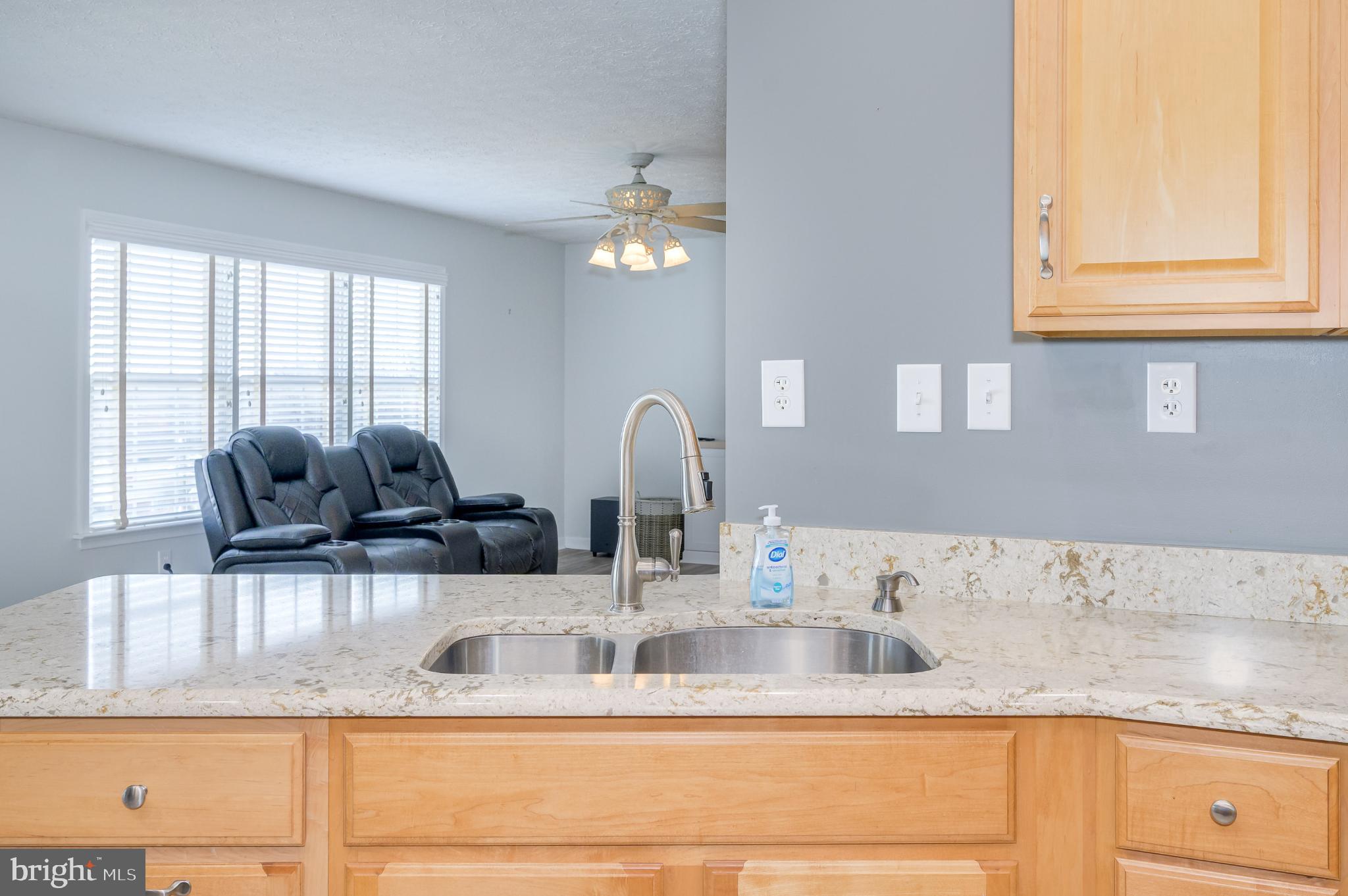 HOLLIS MANOR - Residential