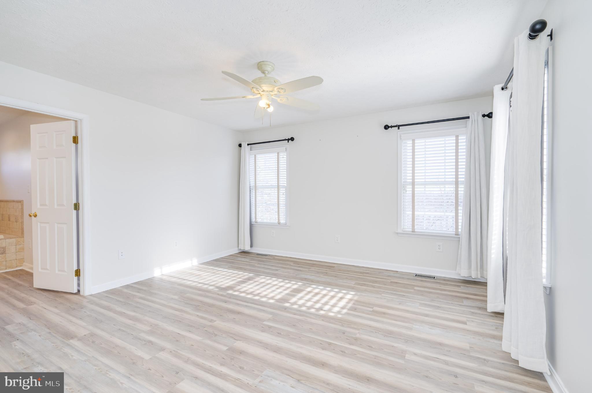 HOLLIS MANOR - Residential