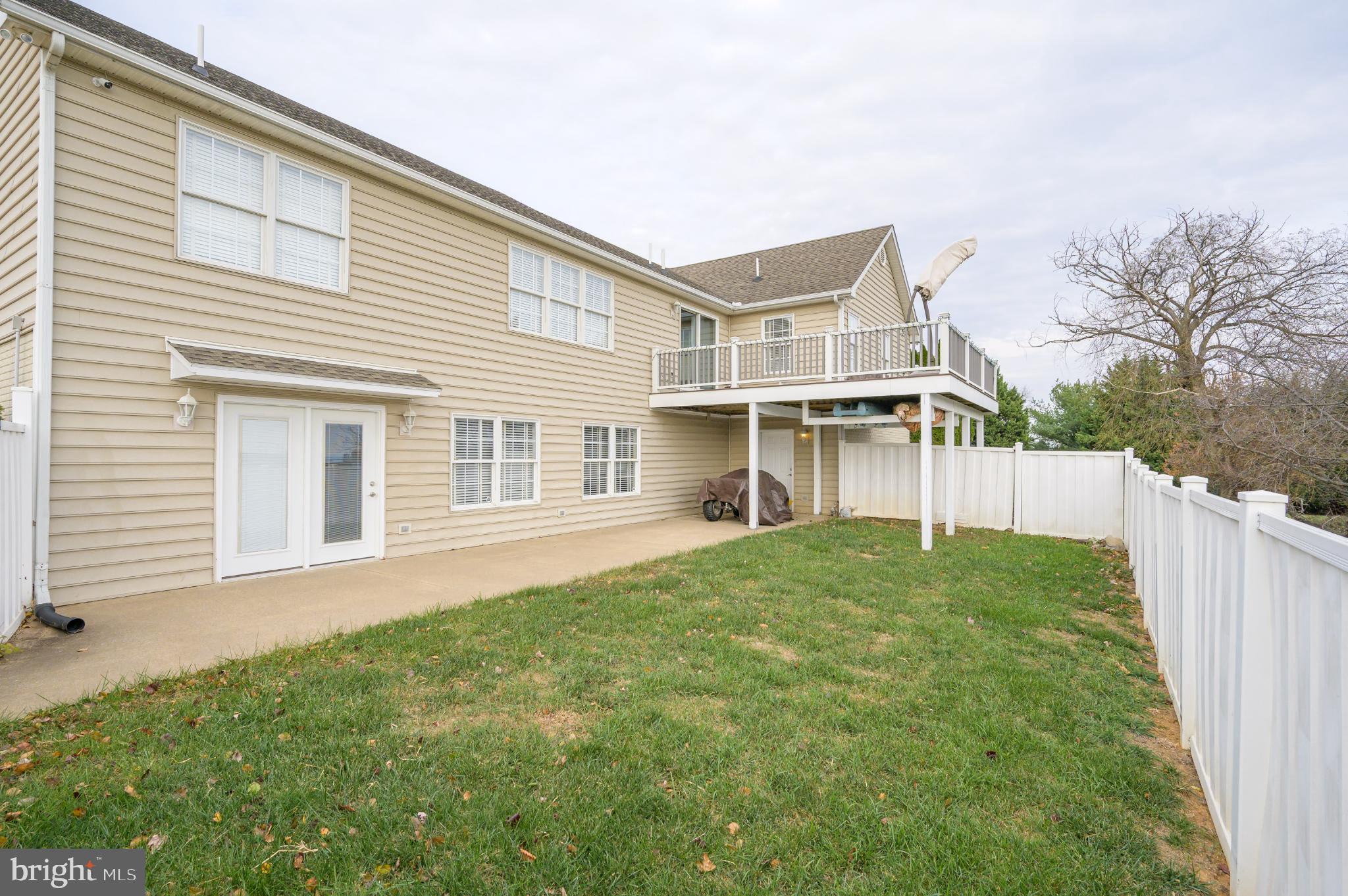 HOLLIS MANOR - Residential