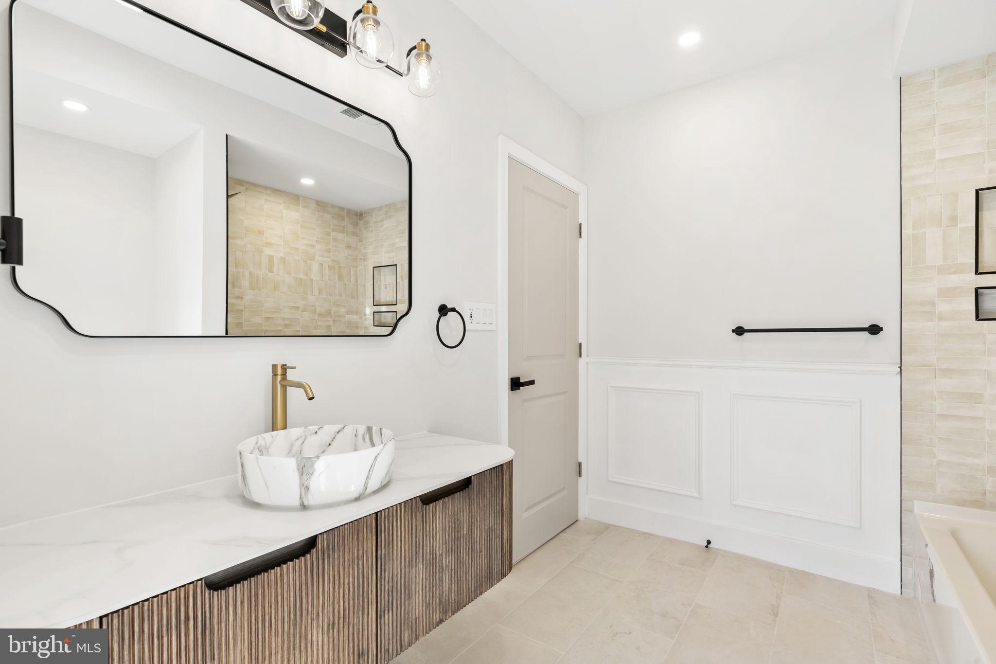 GRADUATE HOSPITAL - Residential