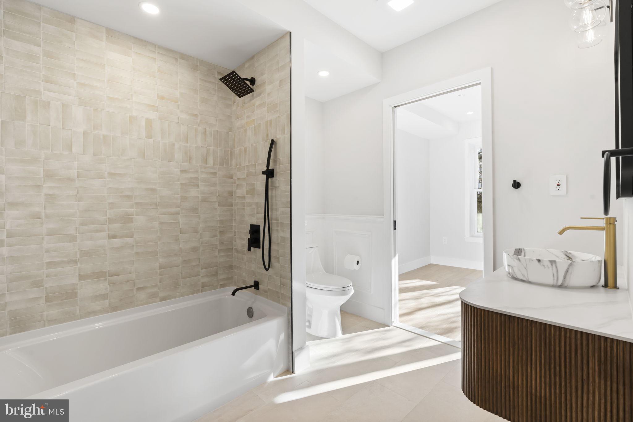 GRADUATE HOSPITAL - Residential