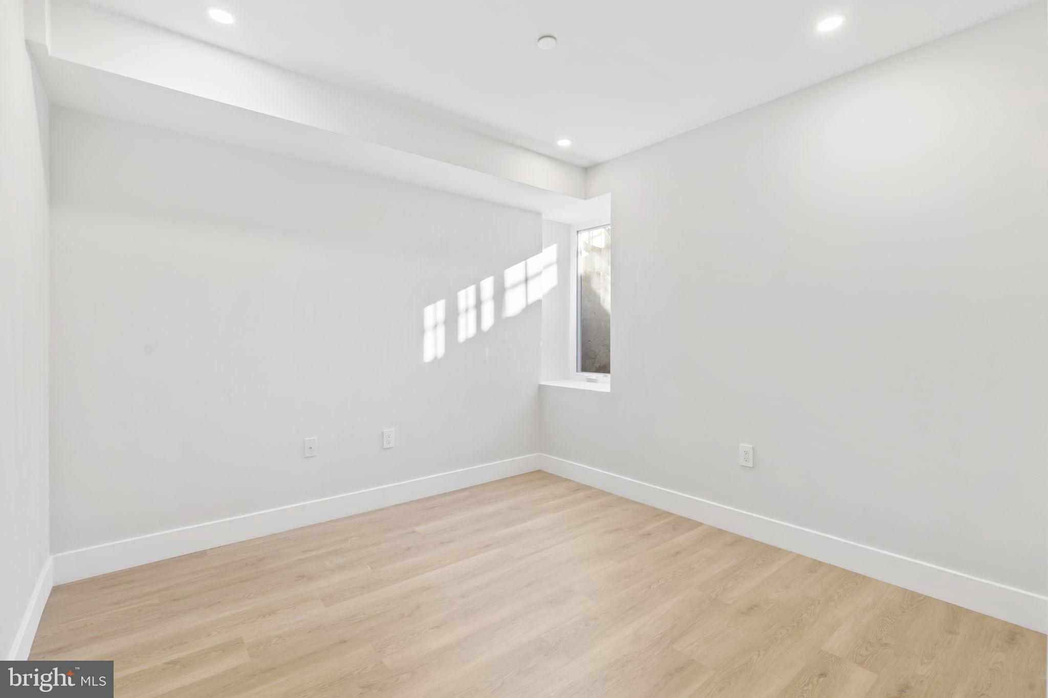 GRADUATE HOSPITAL - Residential