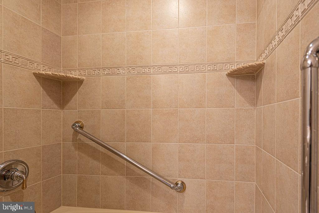 RIVER RUN - Residential