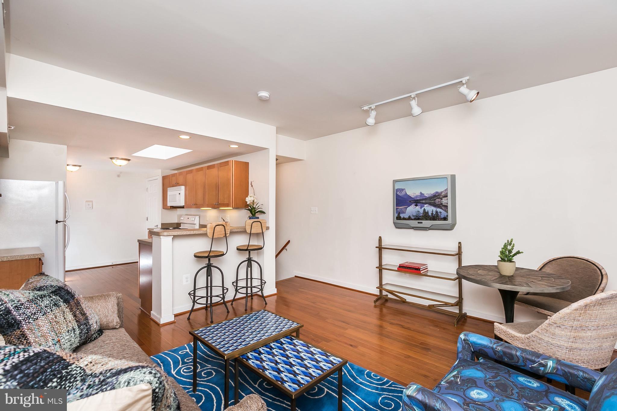 FEDERAL HILL HISTORIC DISTRICT - Residential Lease