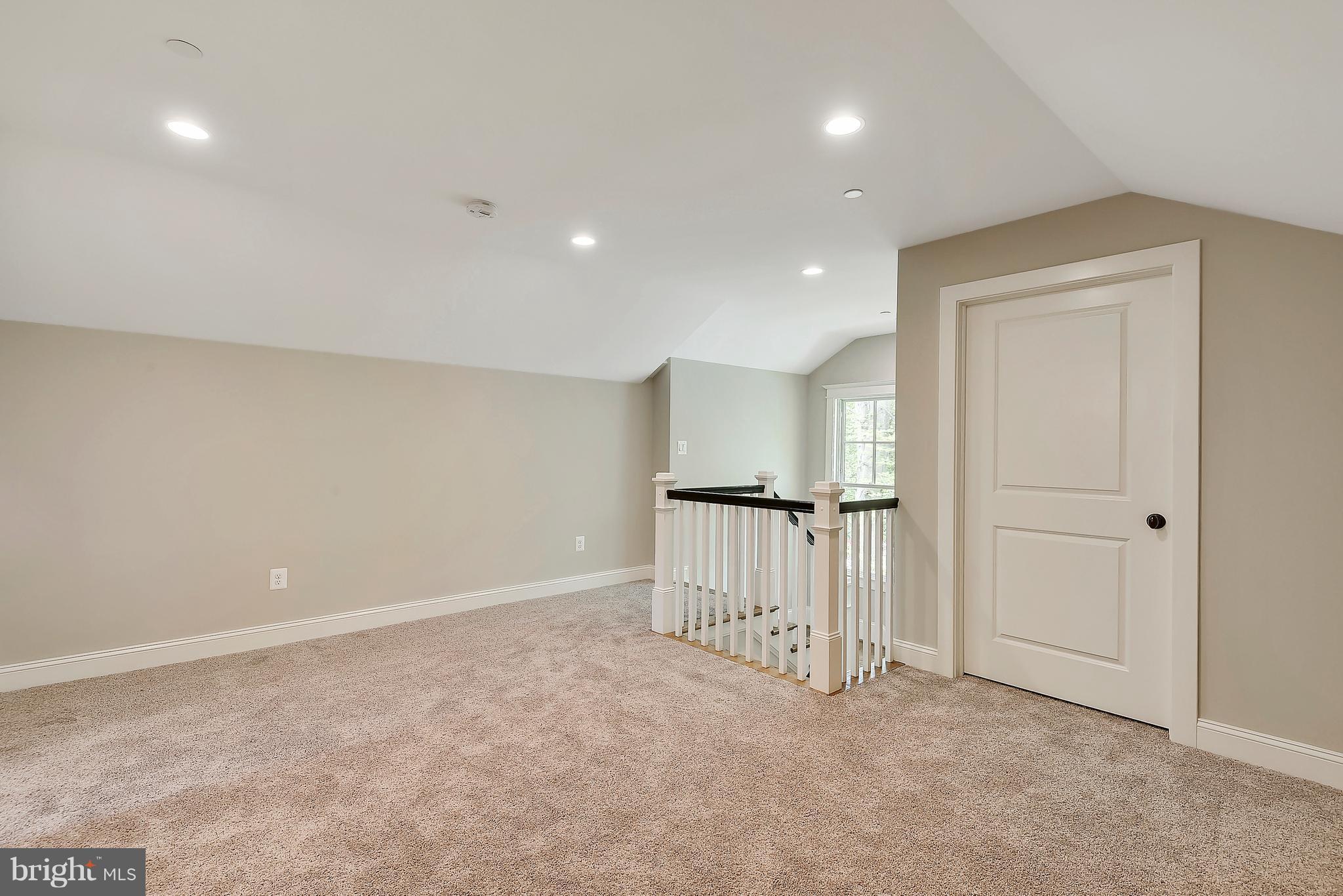 COUNTRY CLUB VILLAGE - Residential