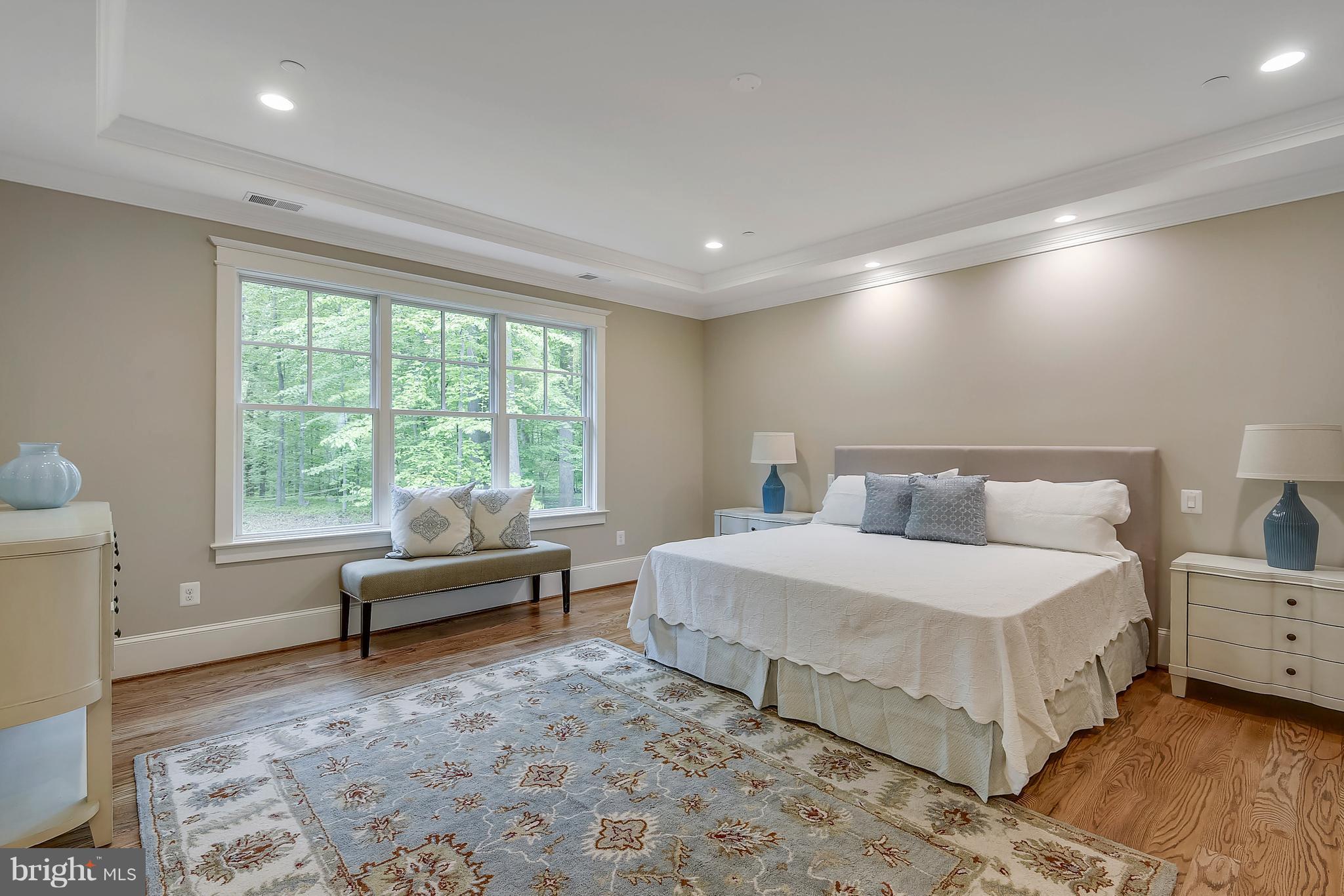 COUNTRY CLUB VILLAGE - Residential