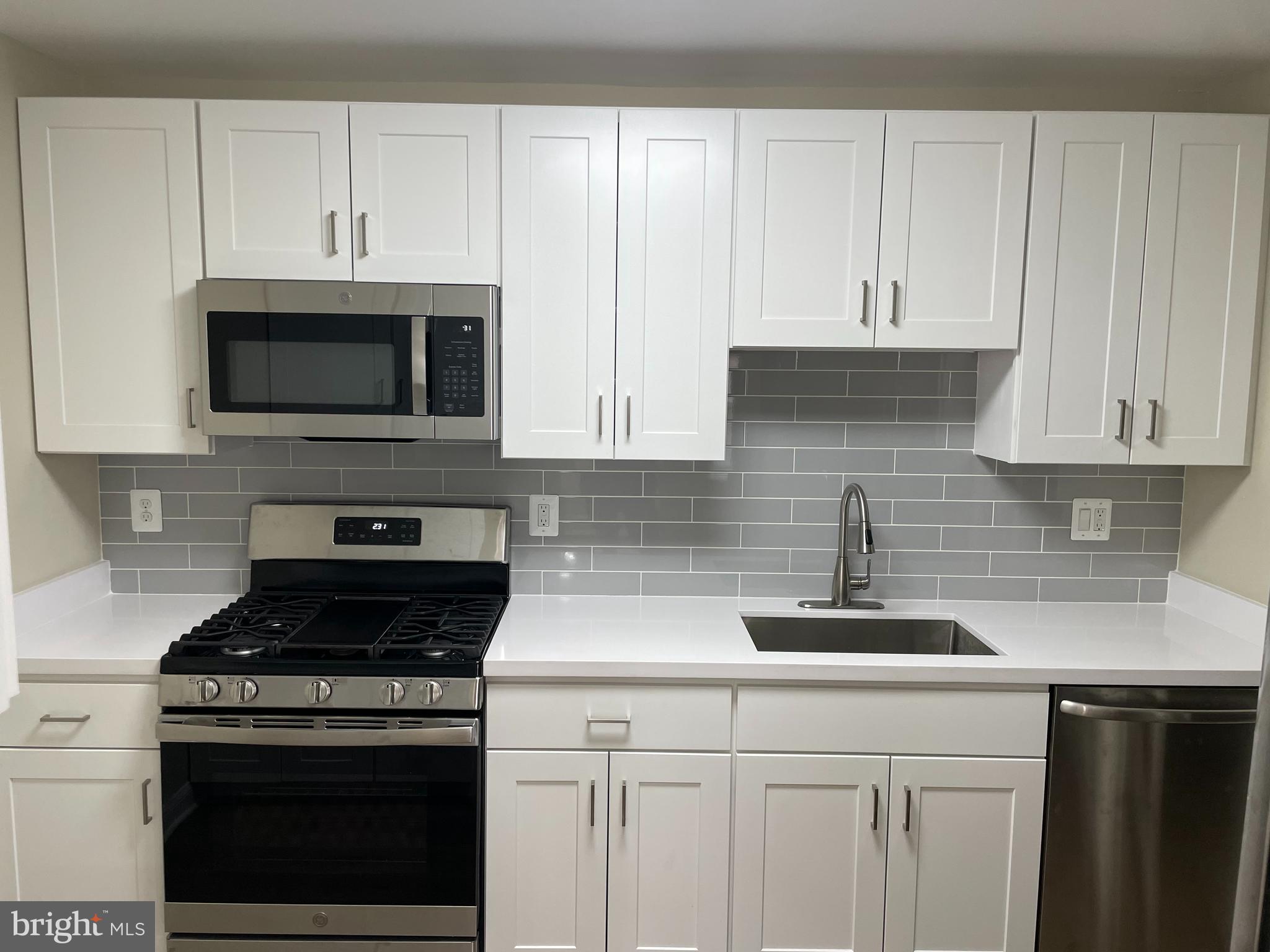 WHISKEY BOTTOM - Residential