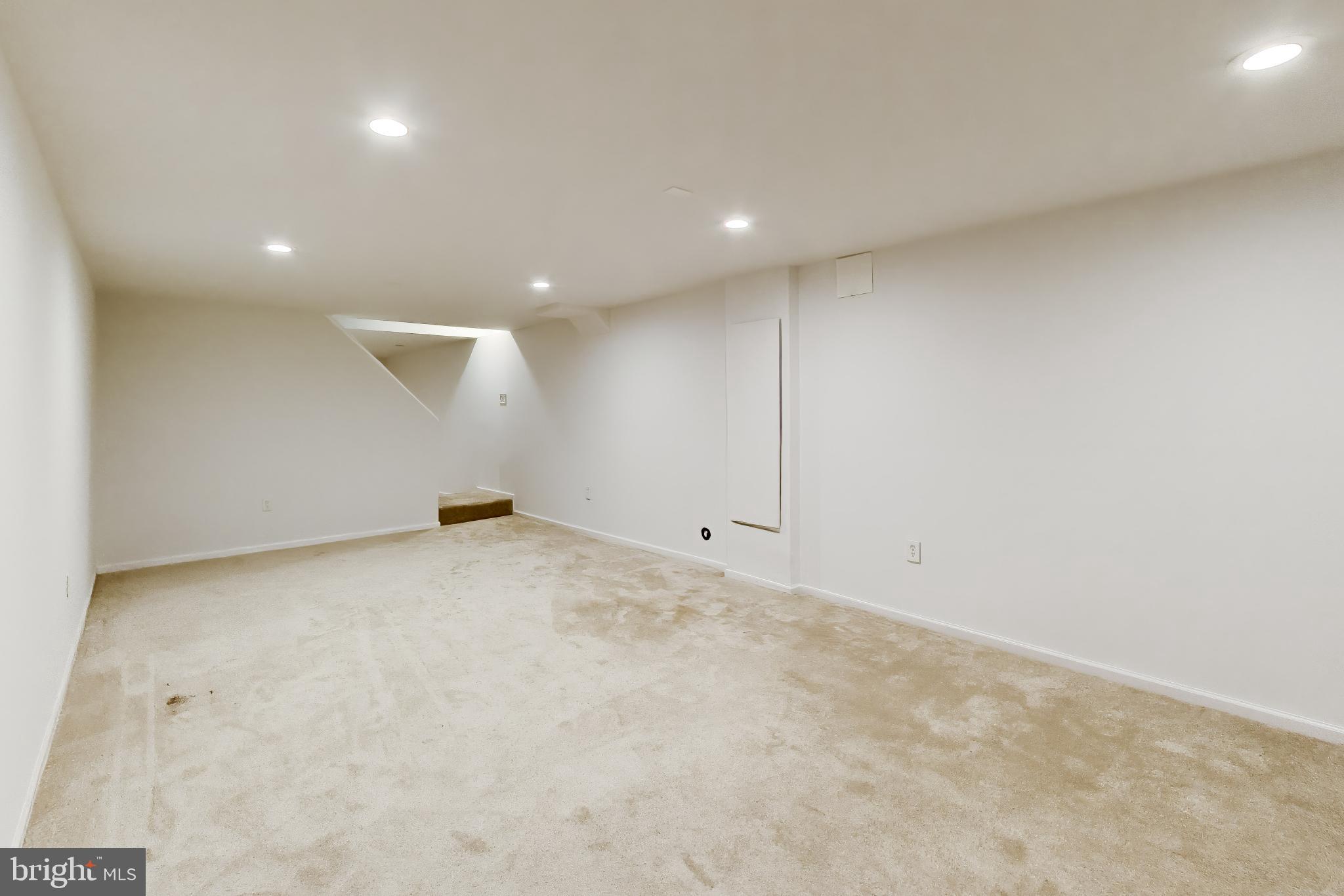 LONG BRANCH - Residential