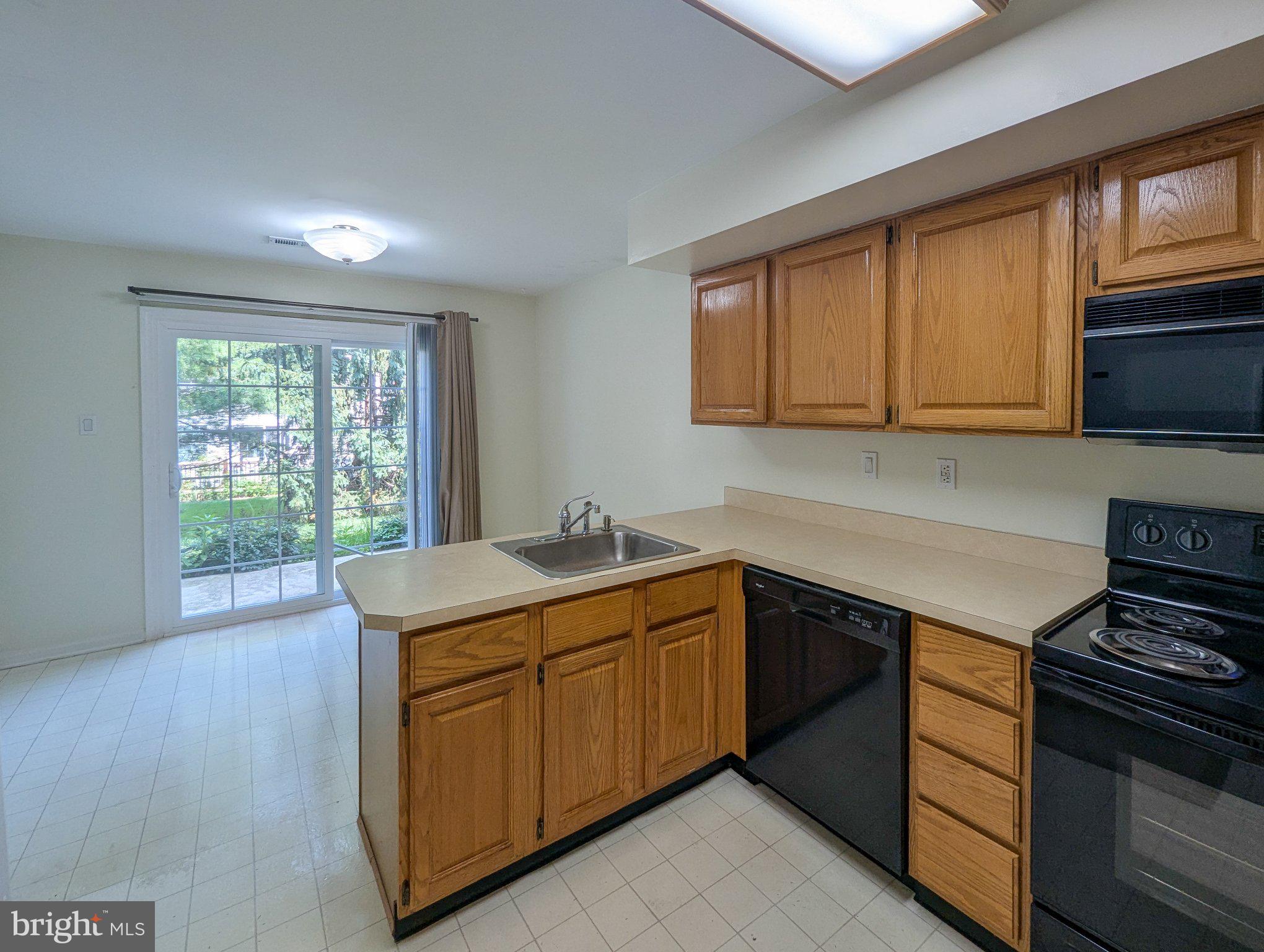 7102 UNION COURT