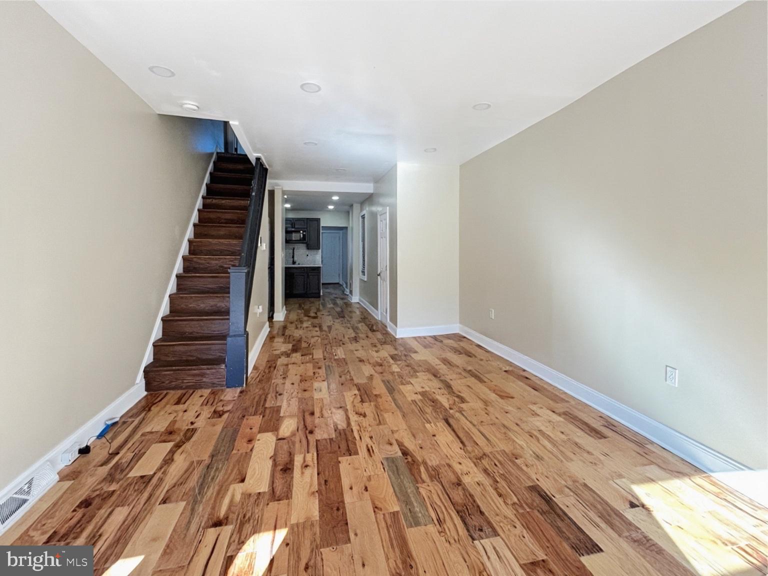 127 N DUPONT STREET