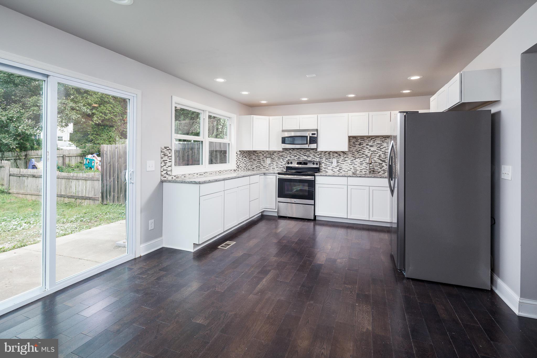 HARFORD SQUARE - Residential