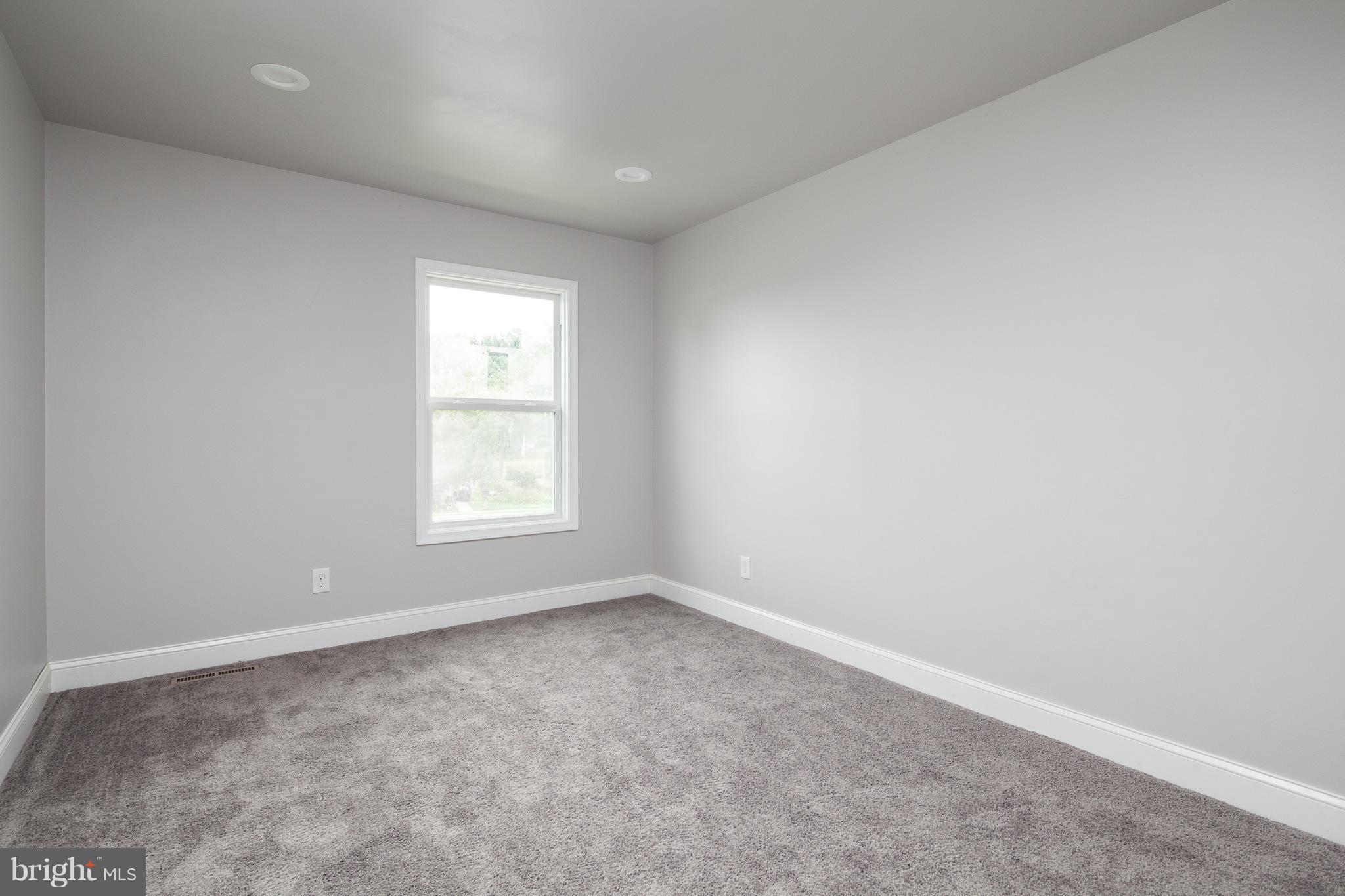 HARFORD SQUARE - Residential