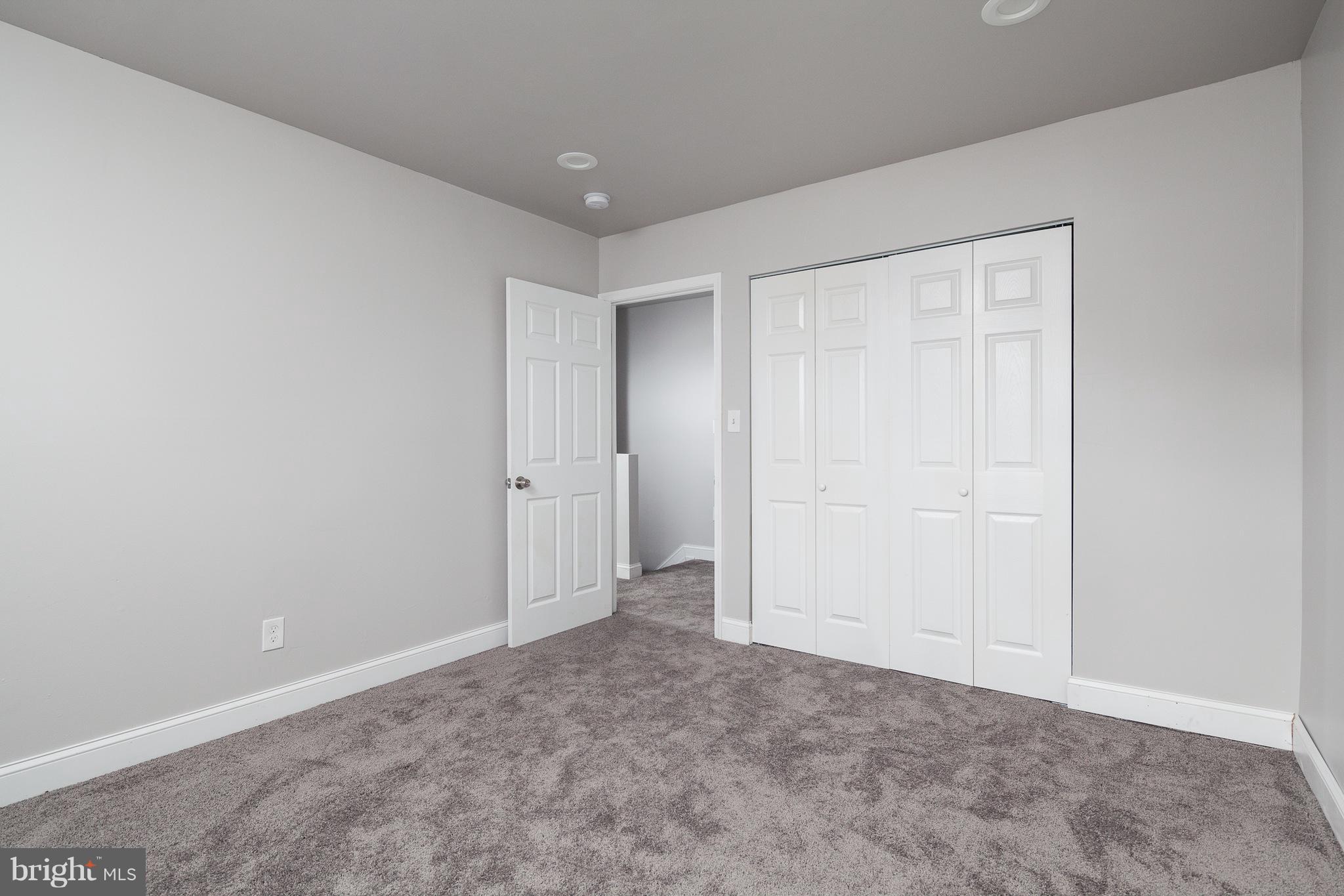 HARFORD SQUARE - Residential