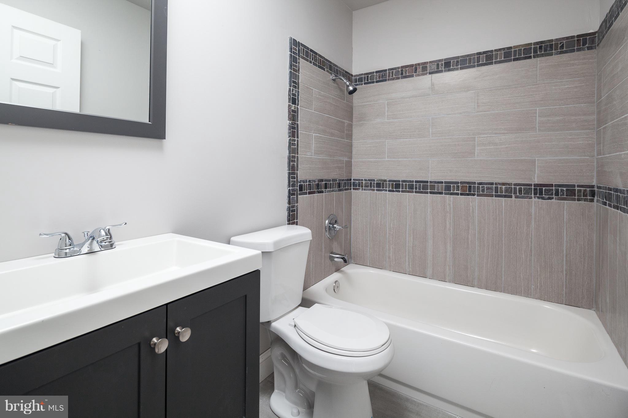 HARFORD SQUARE - Residential