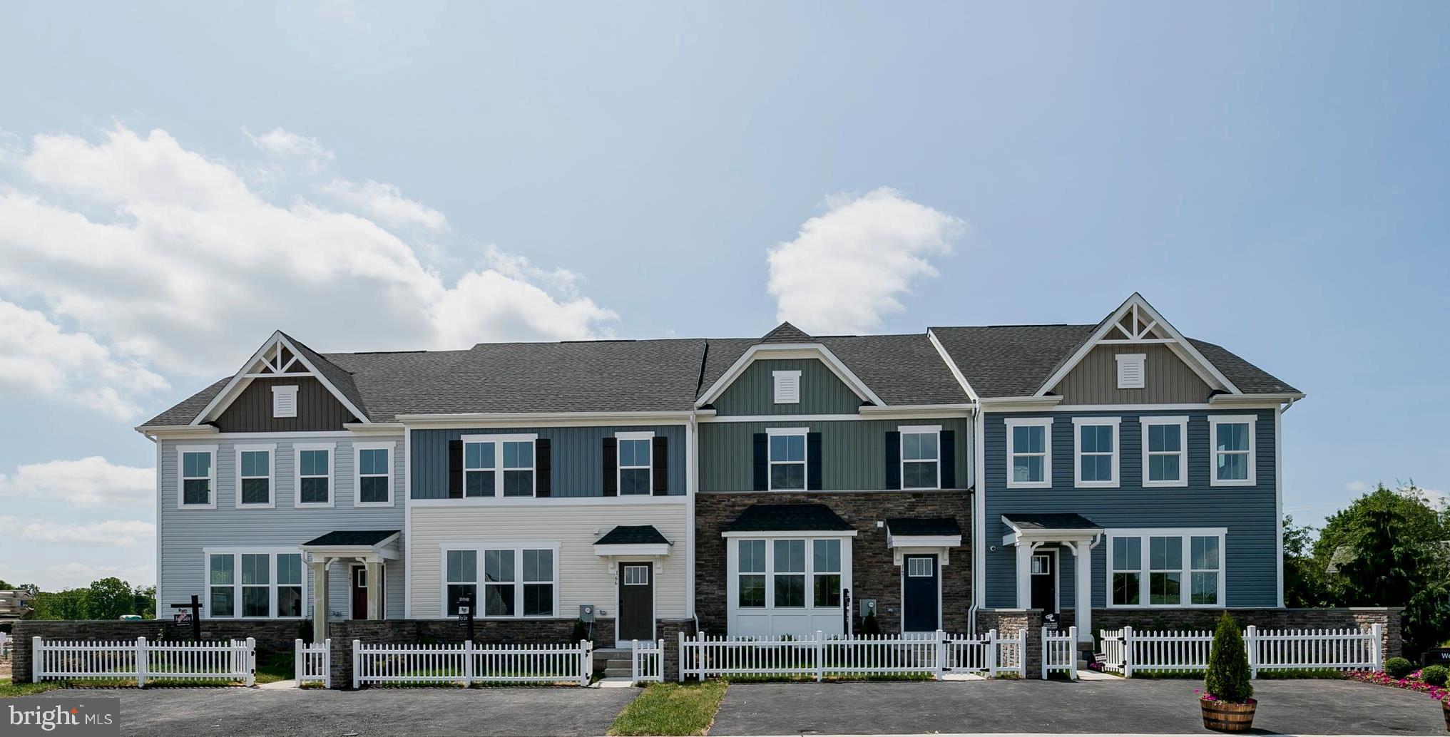 MONTGOMERY VIEW - Residential