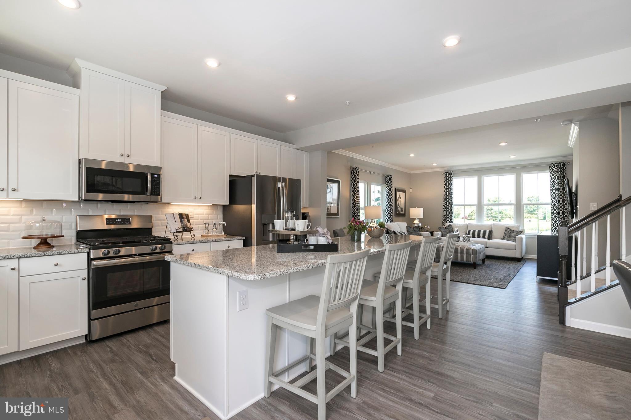 MONTGOMERY VIEW - Residential