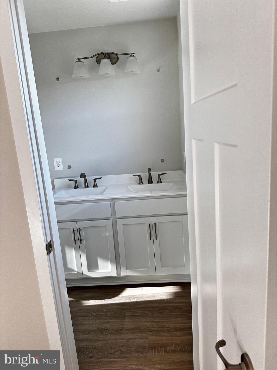 SOUTH BROOK - Residential Lease