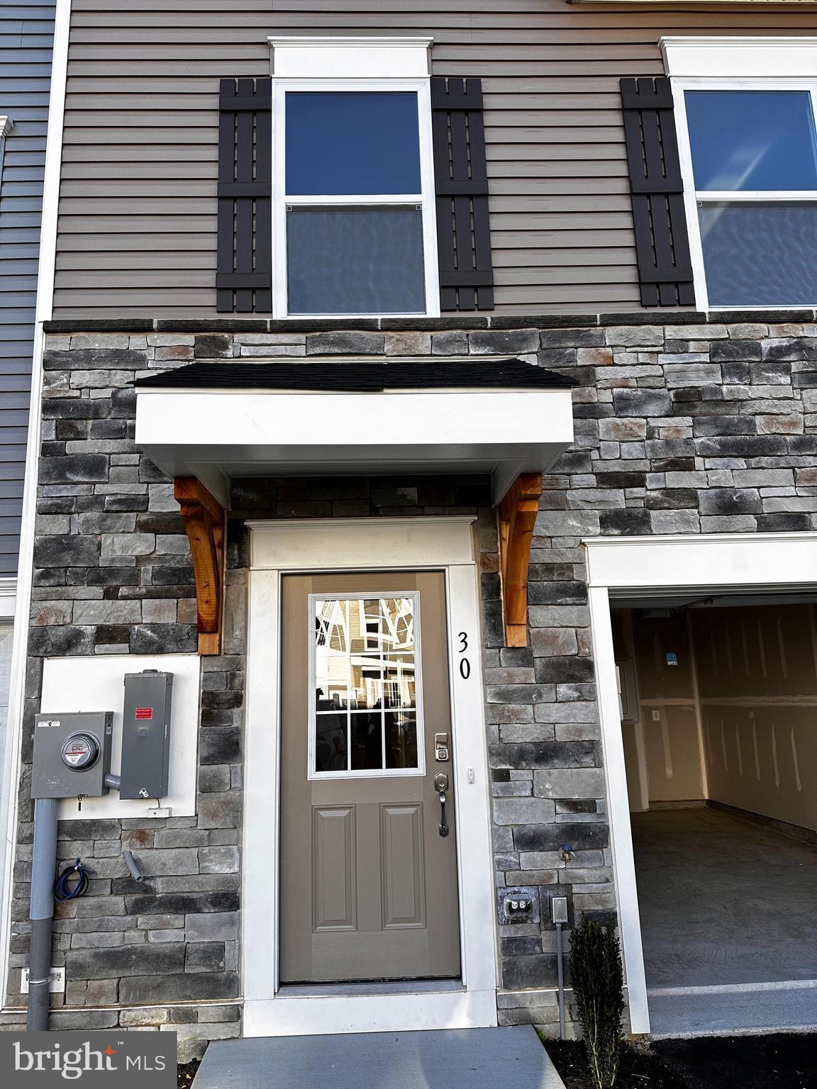 SOUTH BROOK - Residential Lease