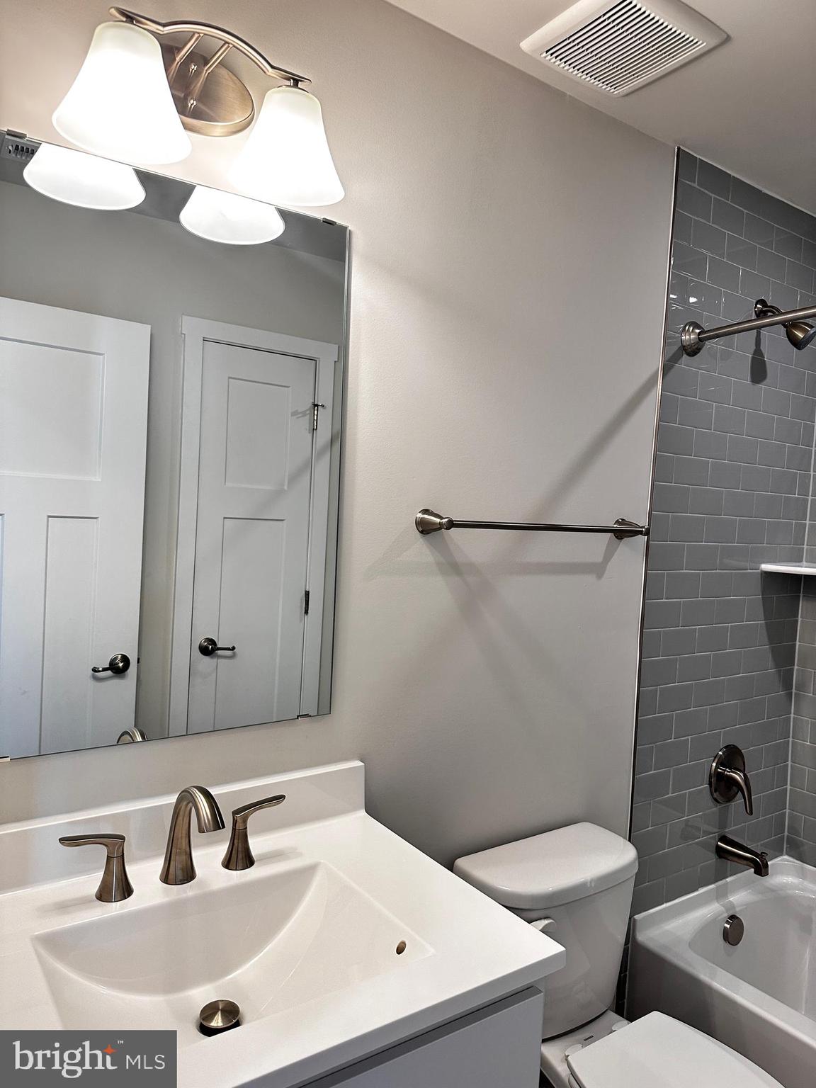 SOUTH BROOK - Residential Lease