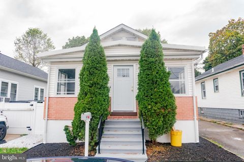 Photo of 257 Homecrest Avenue, EWING, NJ 08638 (MLS # NJME2066032)