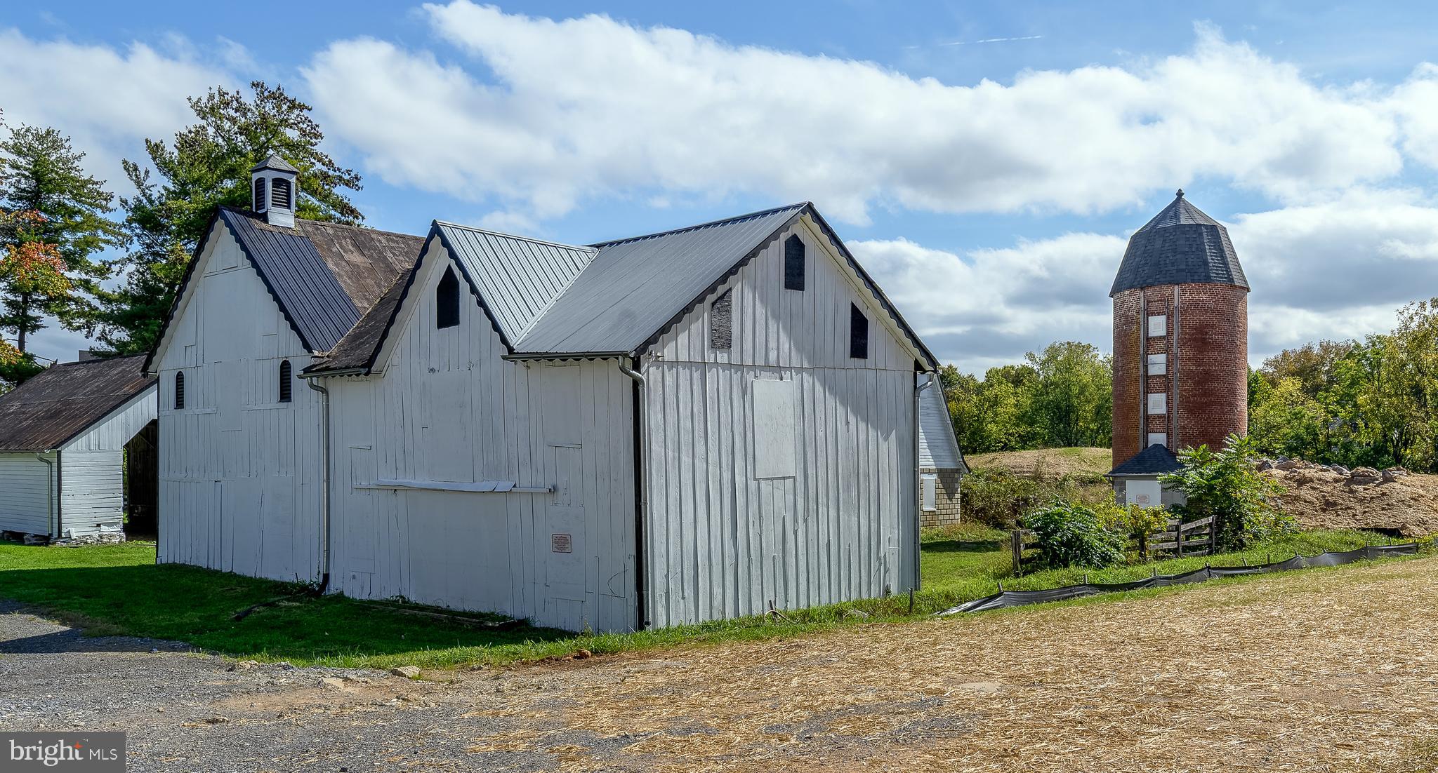 BELLE AIR TOWNHOMES - Residential