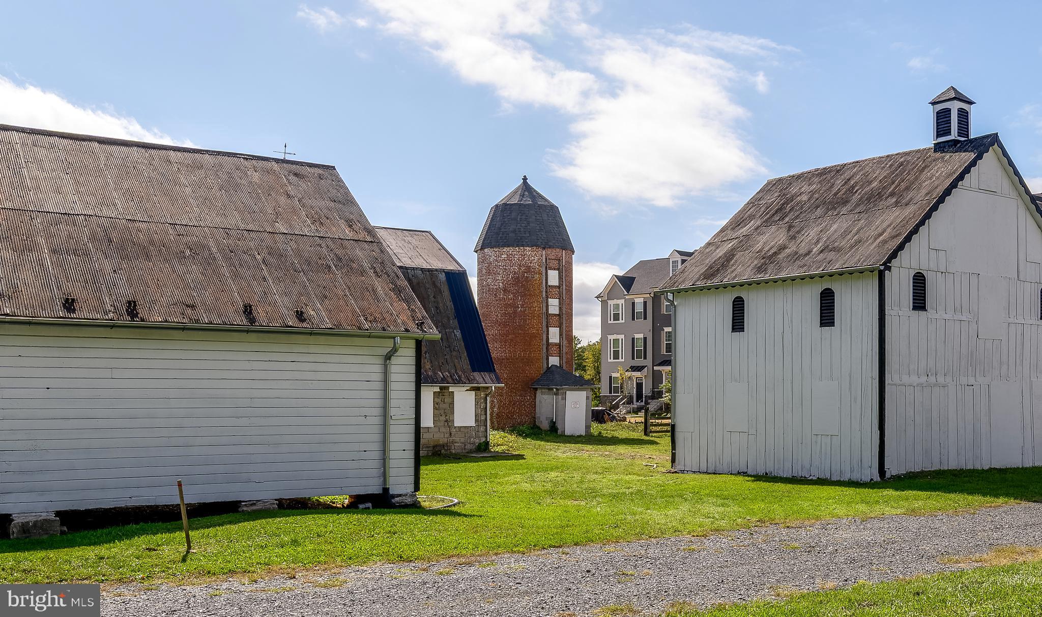 BELLE AIR TOWNHOMES - Residential