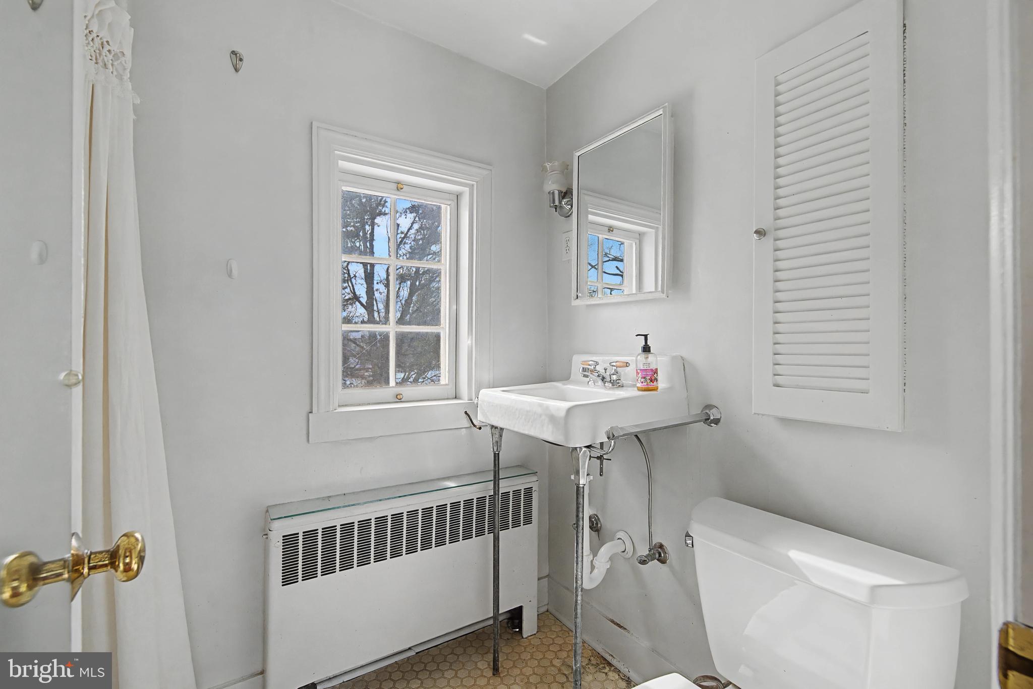 BELLE AIR TOWNHOMES - Residential