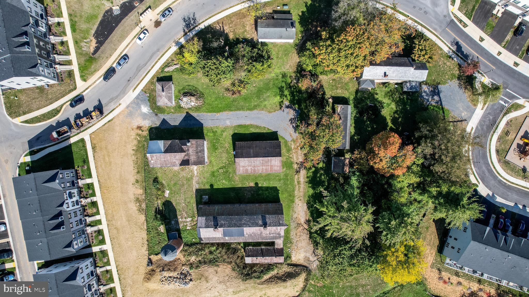 BELLE AIR TOWNHOMES - Residential